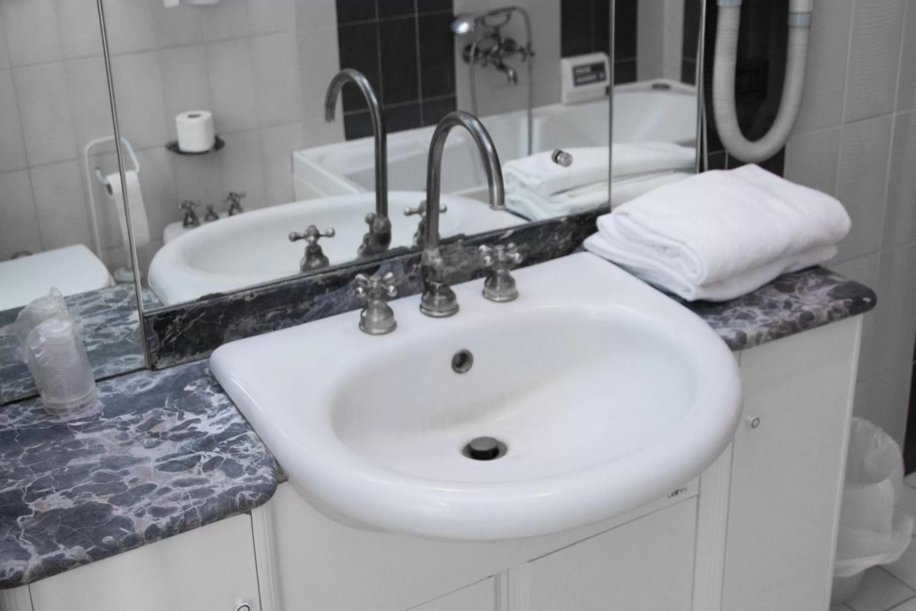 Bathroom in Hotel Letizia