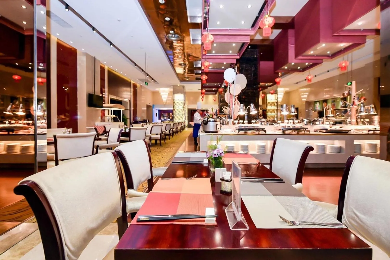 Restaurant/places to eat in Howard Johnson Tropical Garden Plaza Kunming Chenggong