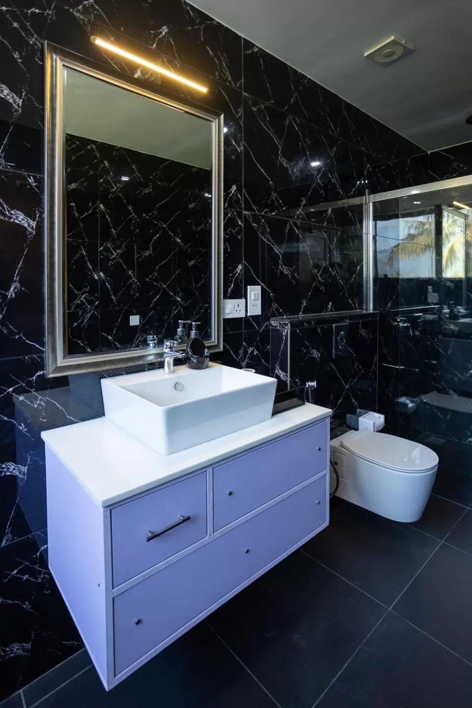 Shower, Bathroom in HOTEL WHITE HOUSE, Munnar