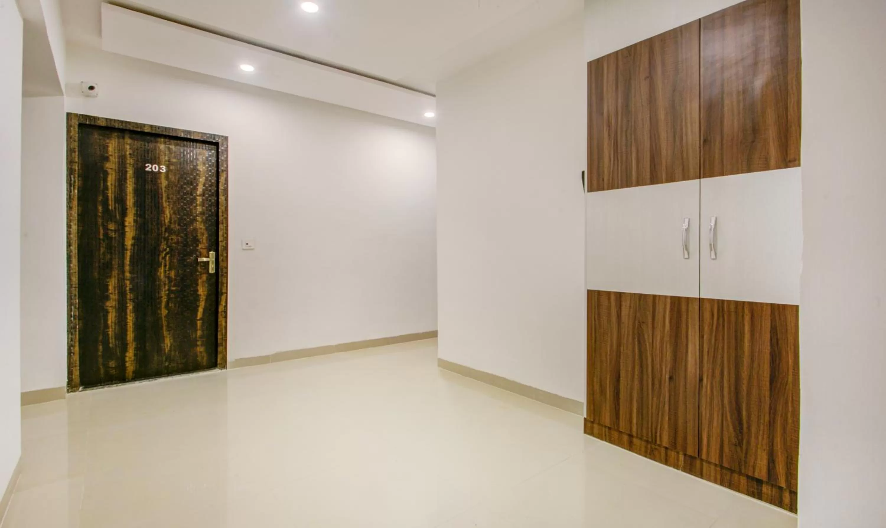 Lobby or reception in Treebo Kings Inn Vashi