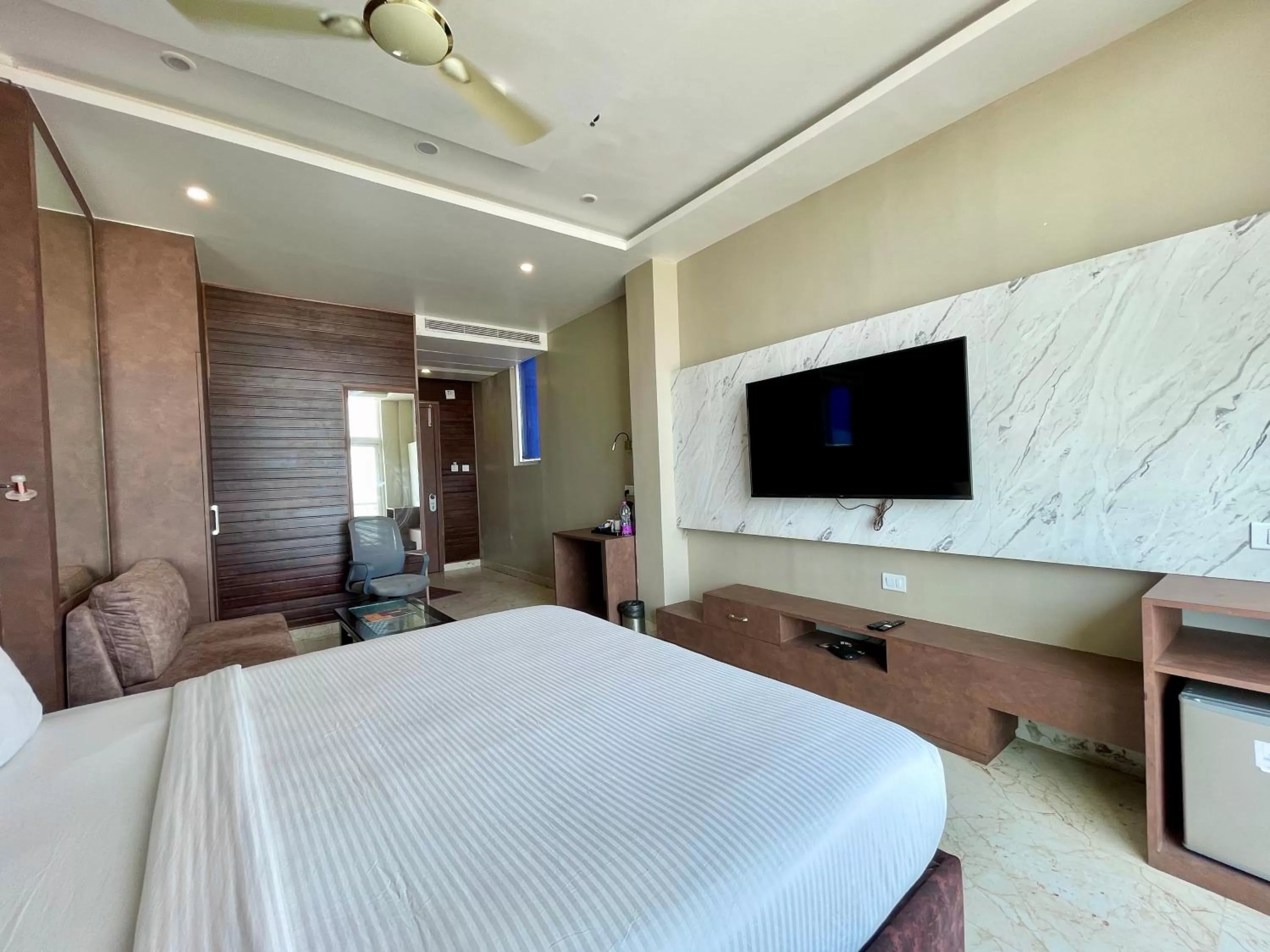 Bed in Hotel TBS sea view ! Puri