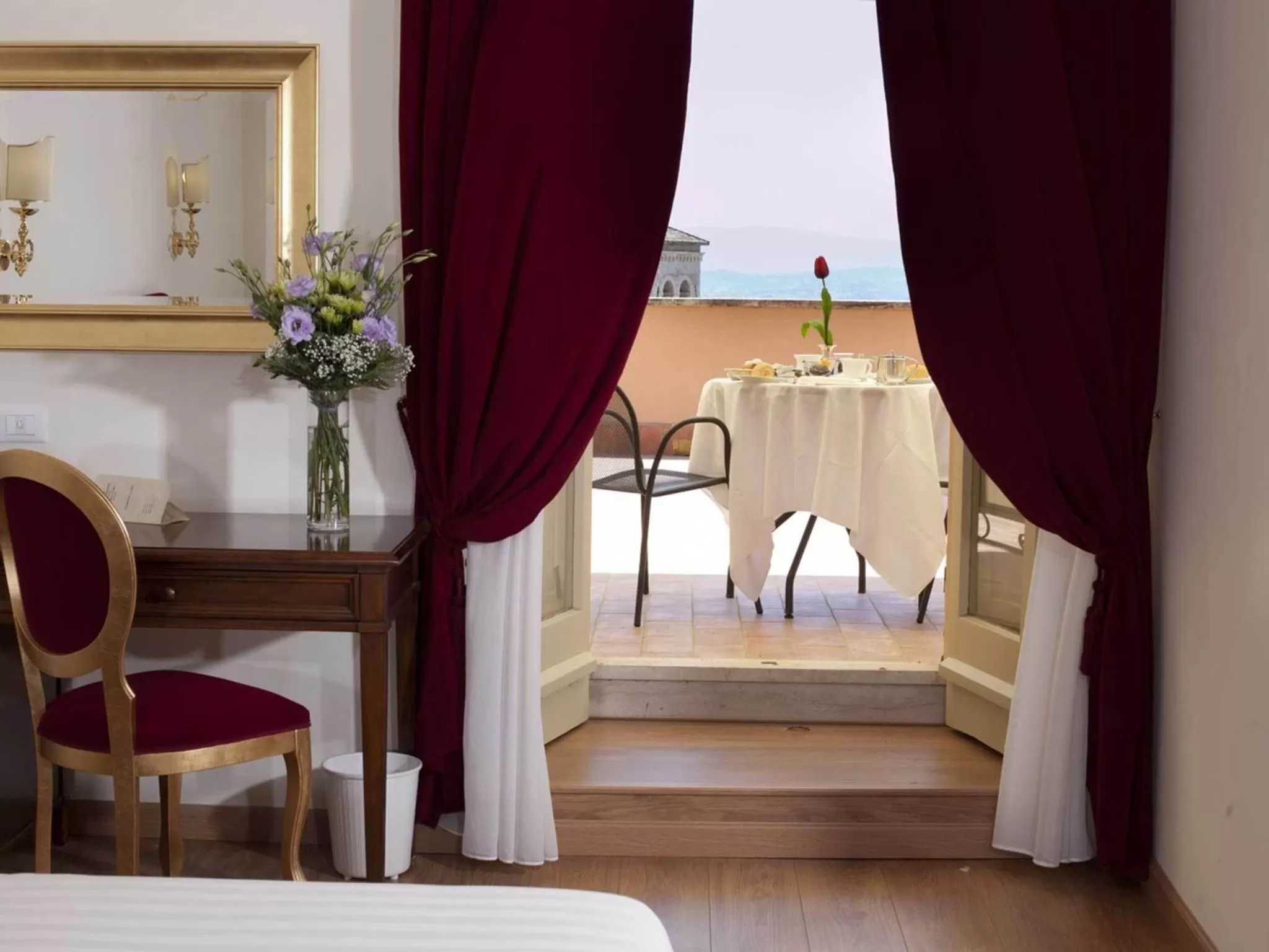 Spring, Bed in Giotto Hotel & Spa