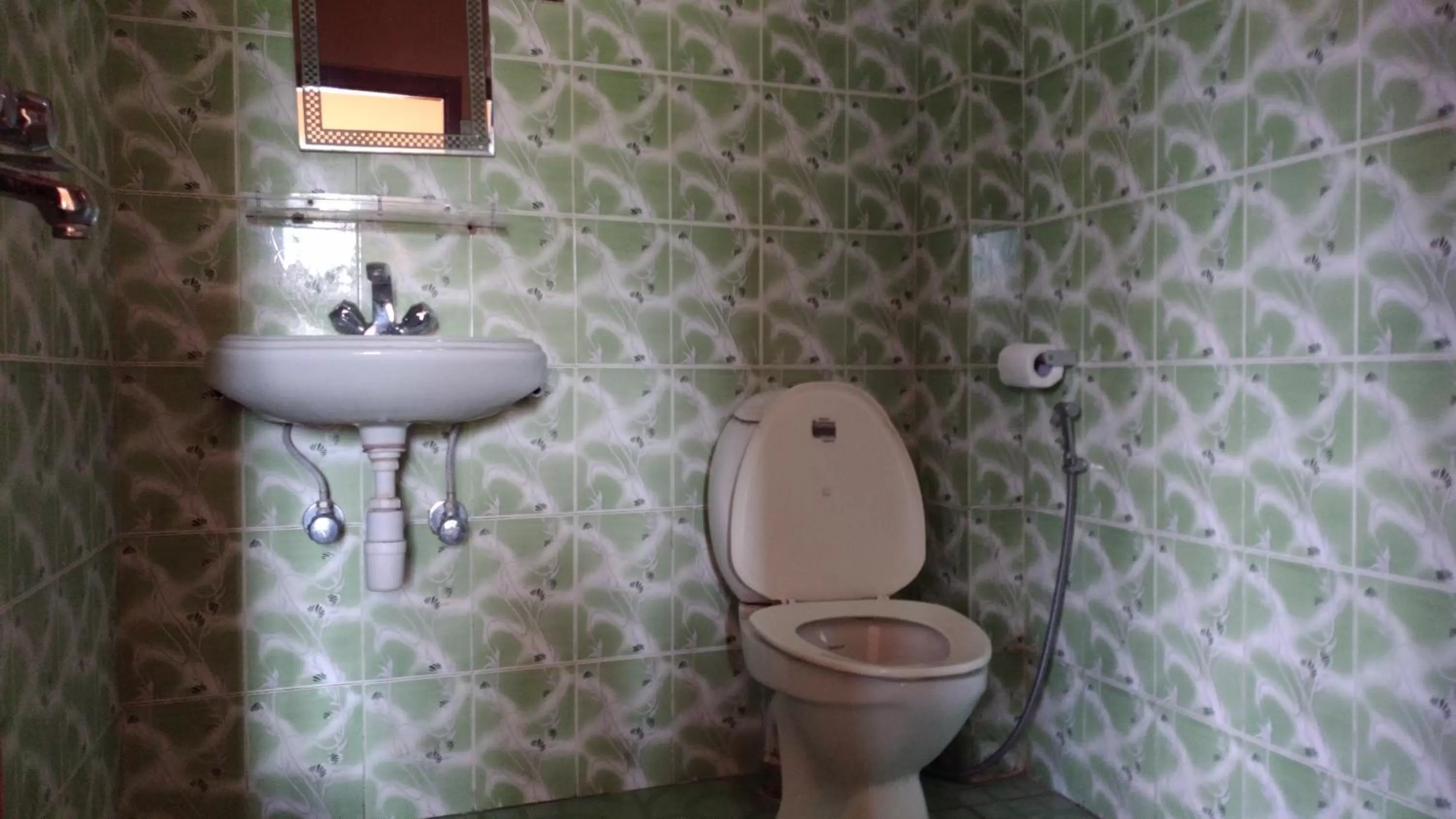 Bathroom in Hotel Diplomat