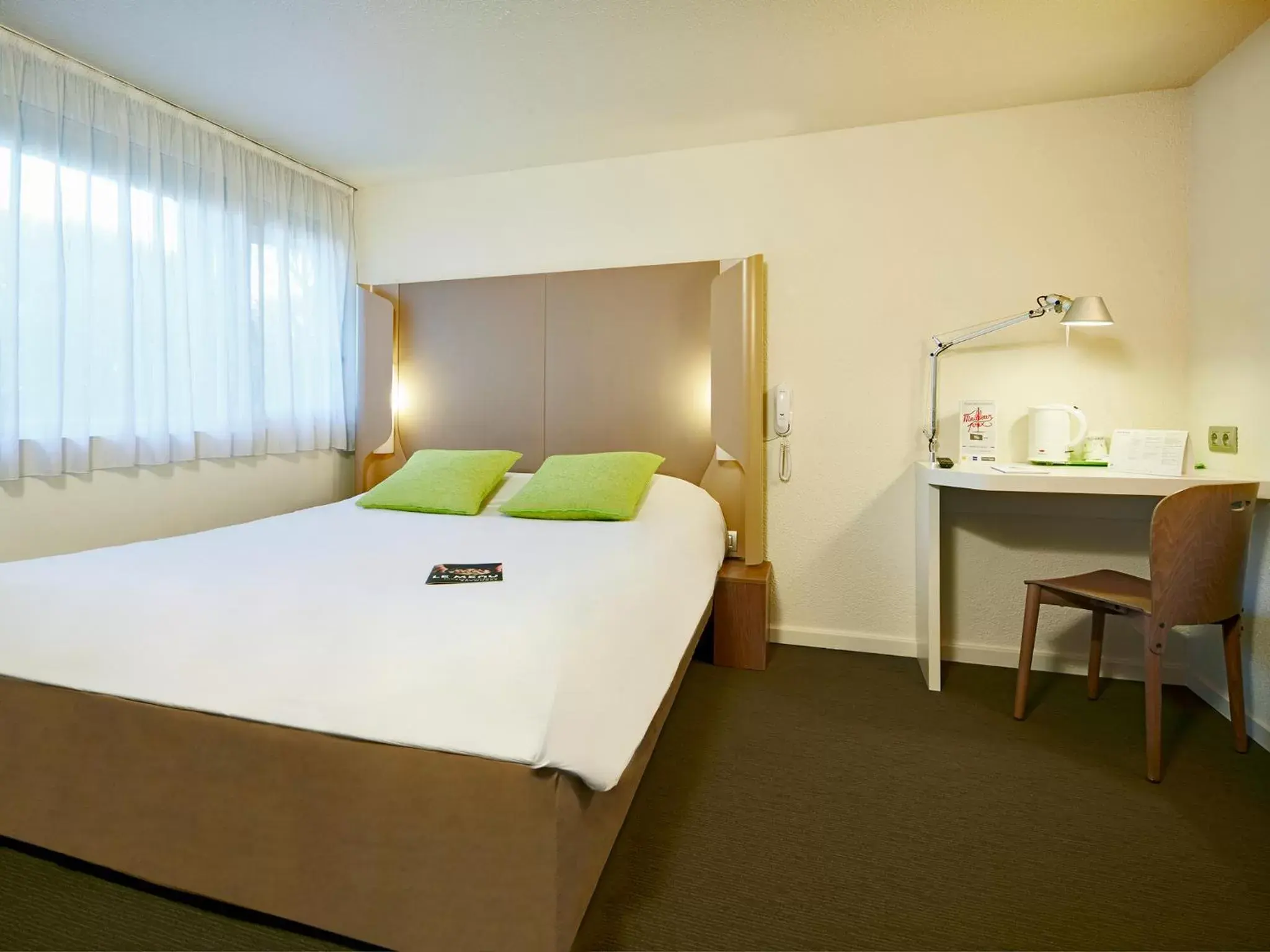 Double Bed - Room Next Generation in Campanile Marne la Vallée - Chelles Double Bed - Room Next Generation in Campanile Marne la Vallée - Chelles