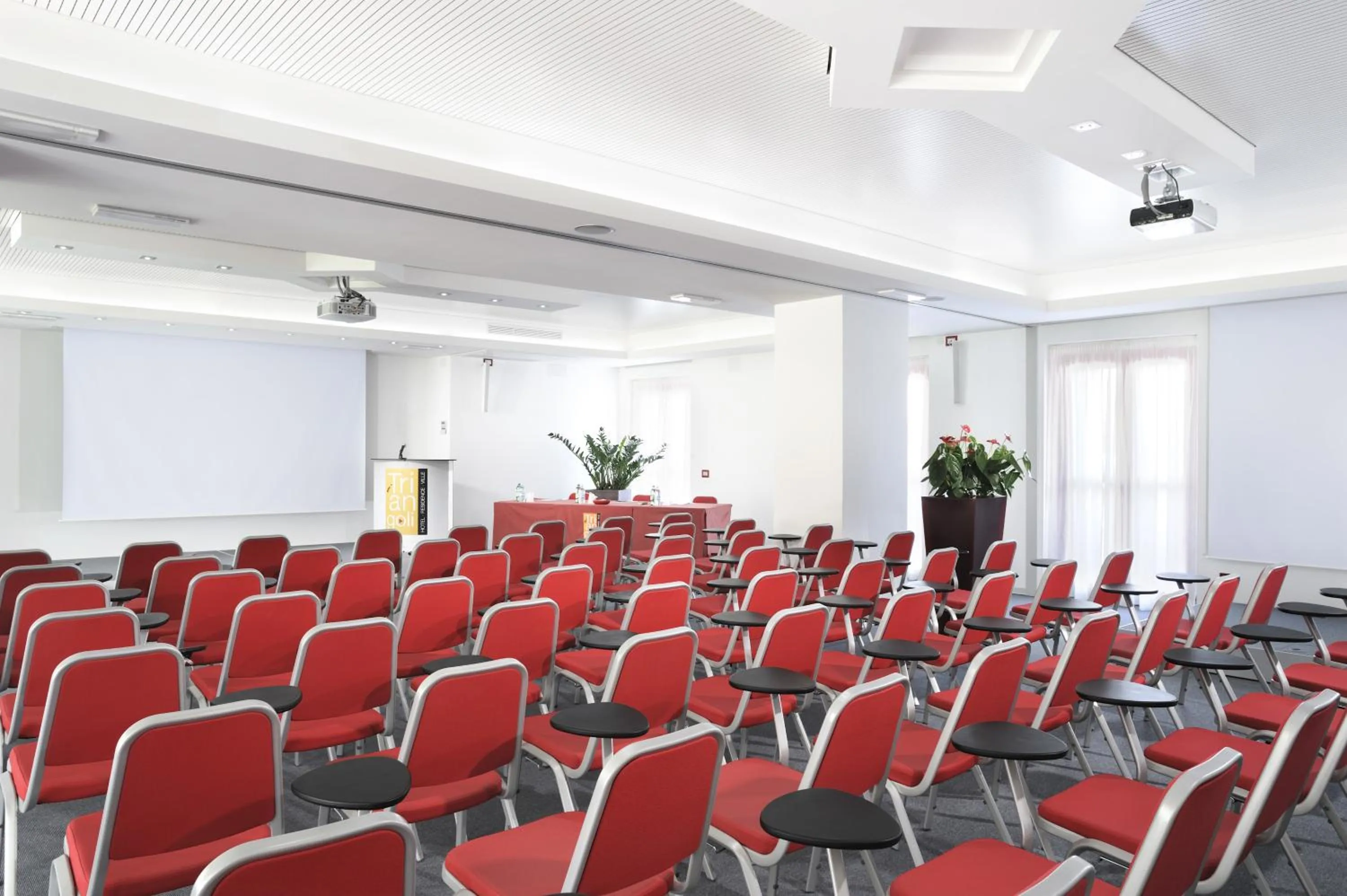 Business facilities in Best Western Hotel I Triangoli