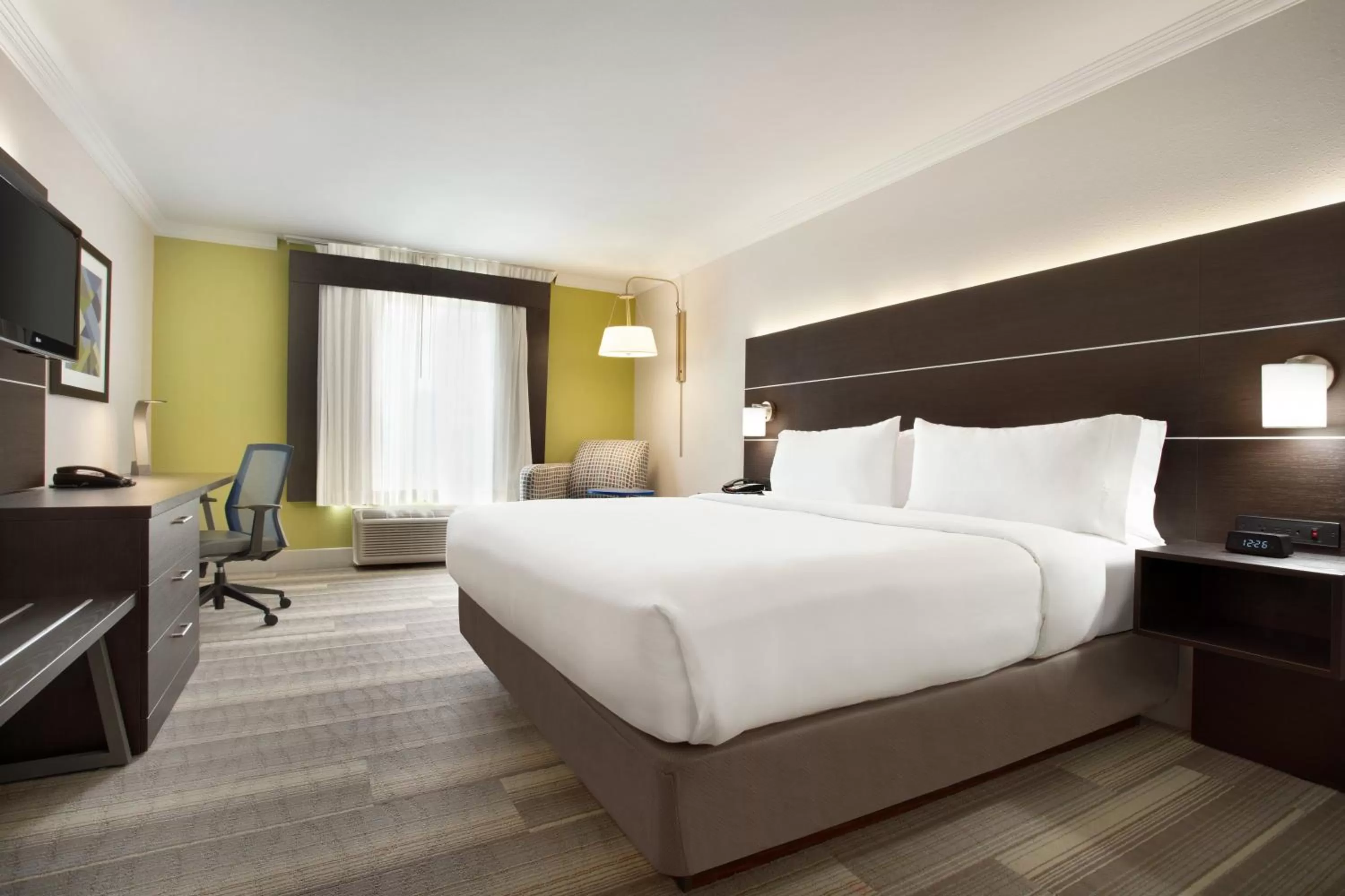 Photo of the whole room, Bed in Holiday Inn Express Hotel & Suites Dallas NE - Allen by IHG
