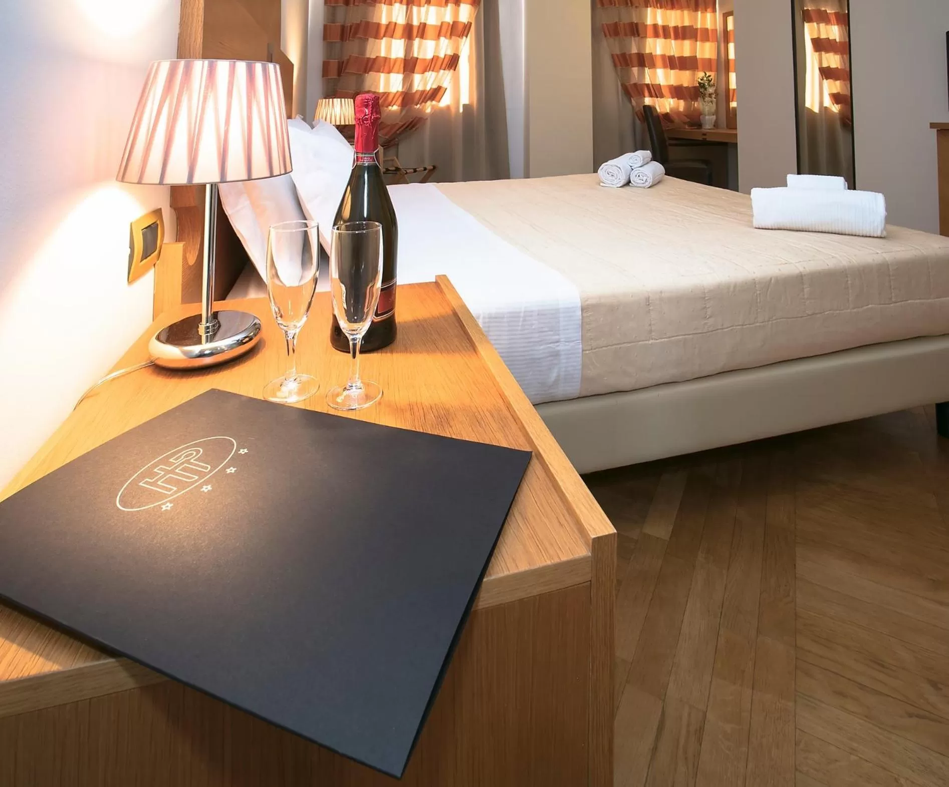 Bed in Hotel PentHouse