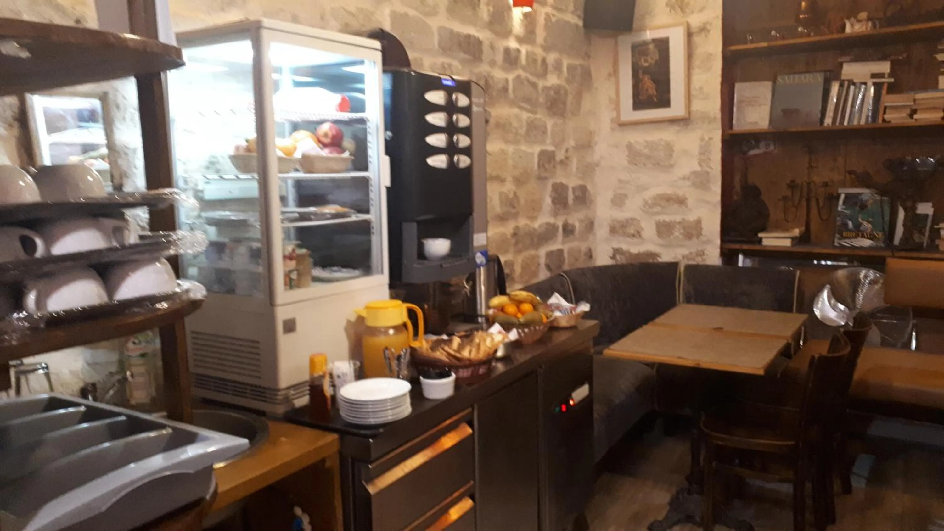 Breakfast in Grand Hôtel de Clermont