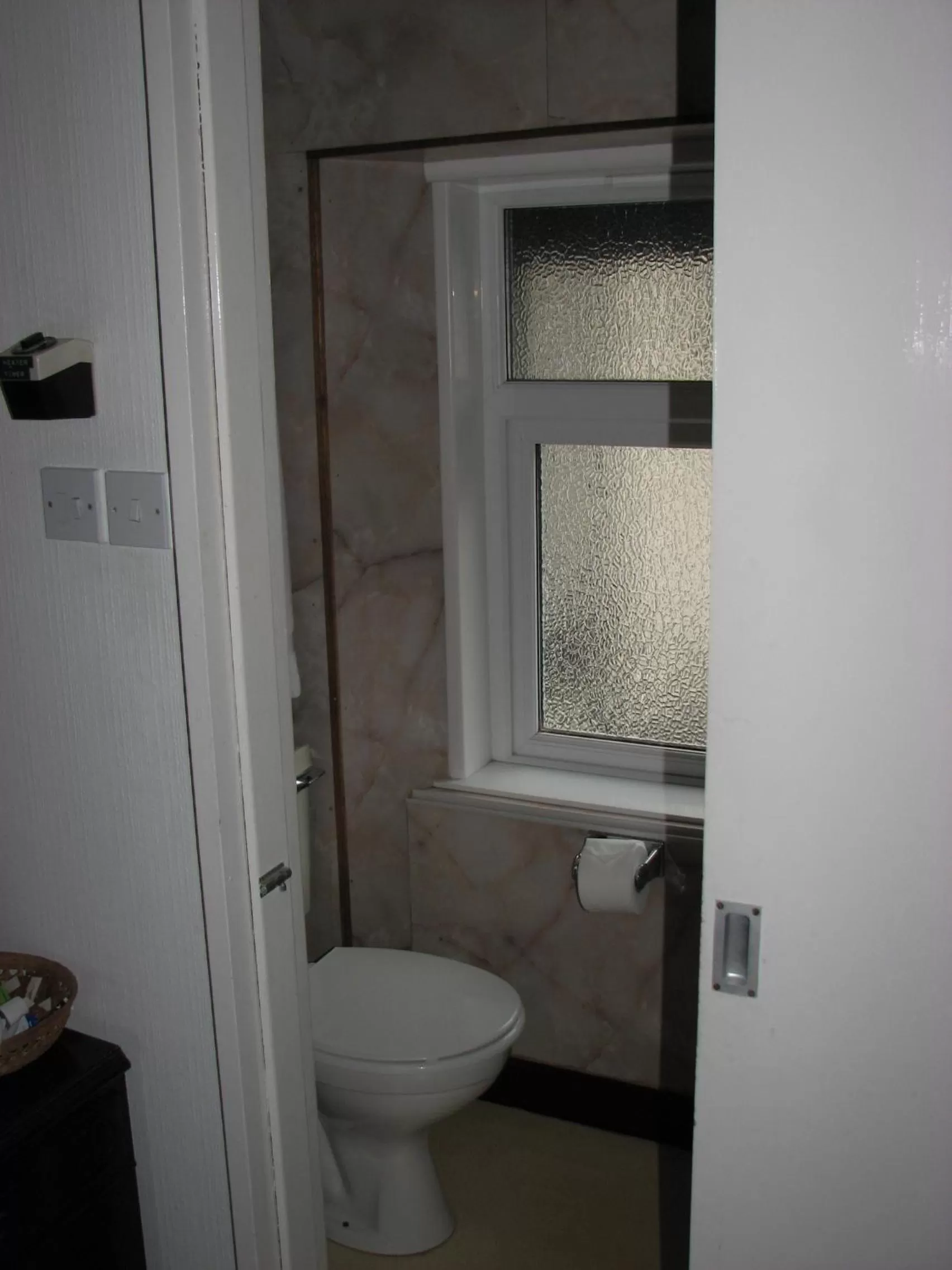 Bathroom in Lancaster Hotel