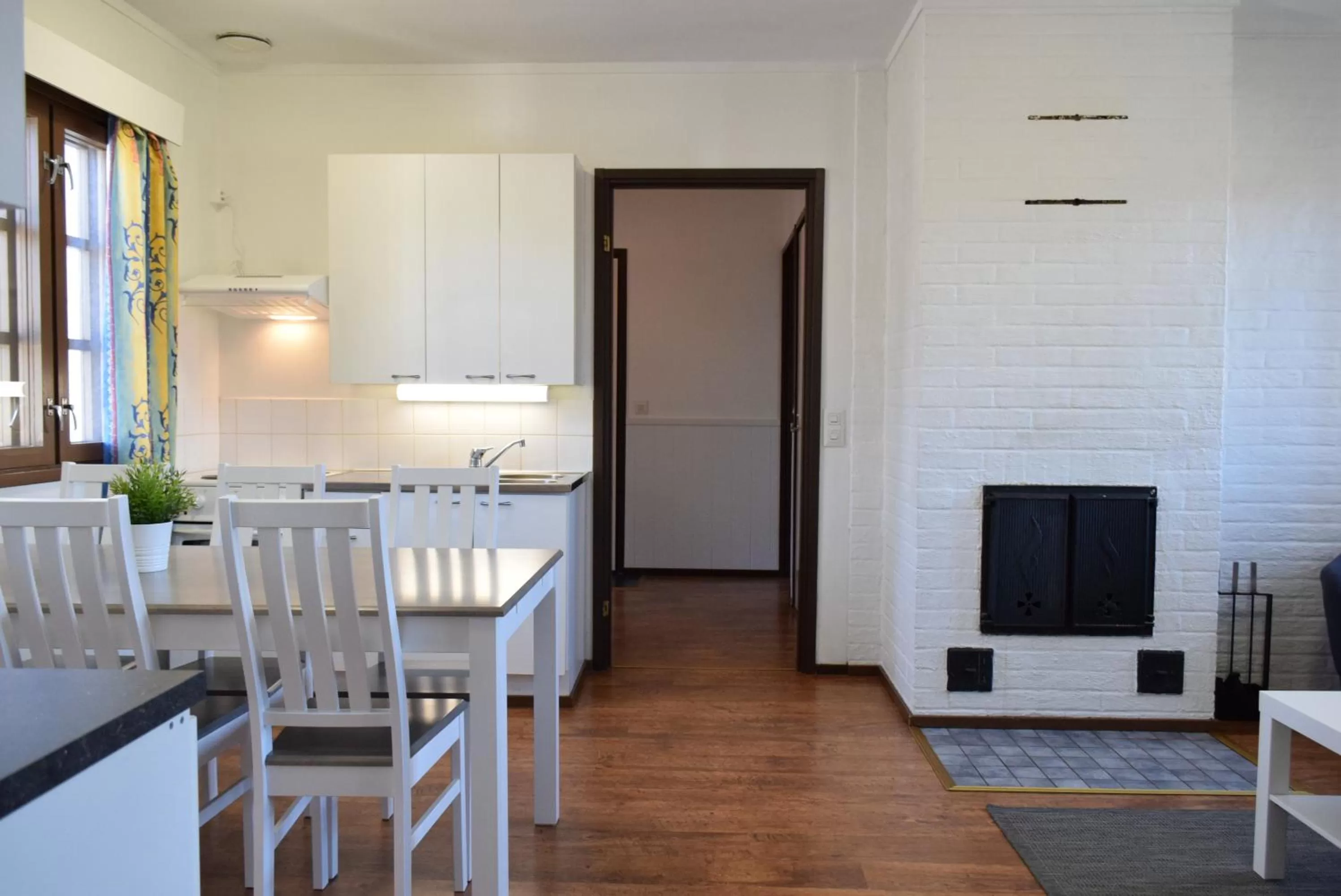 Photo of the whole room, Dining Area in Visulahti Cottages