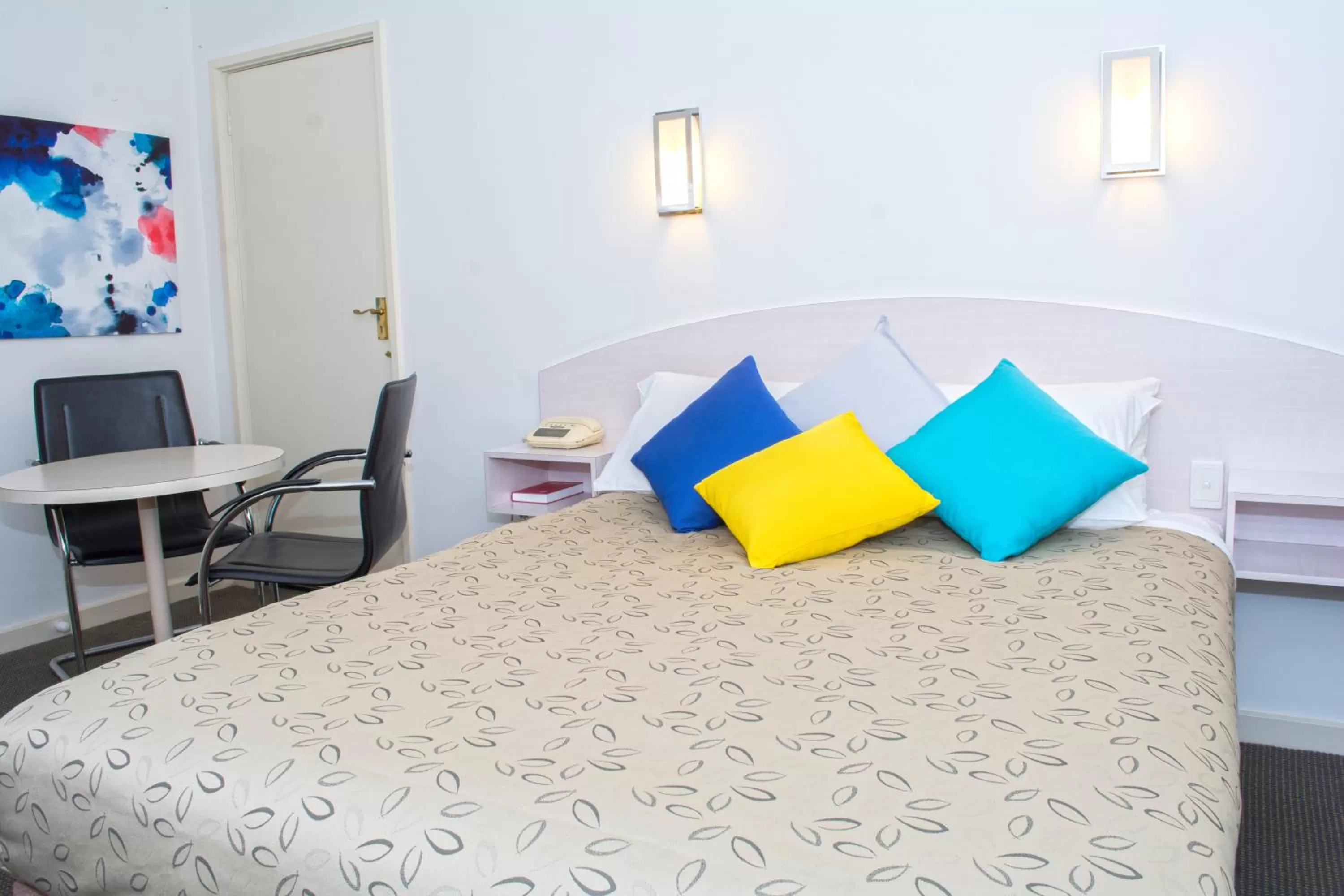 Bed in Alexander Motor Inn