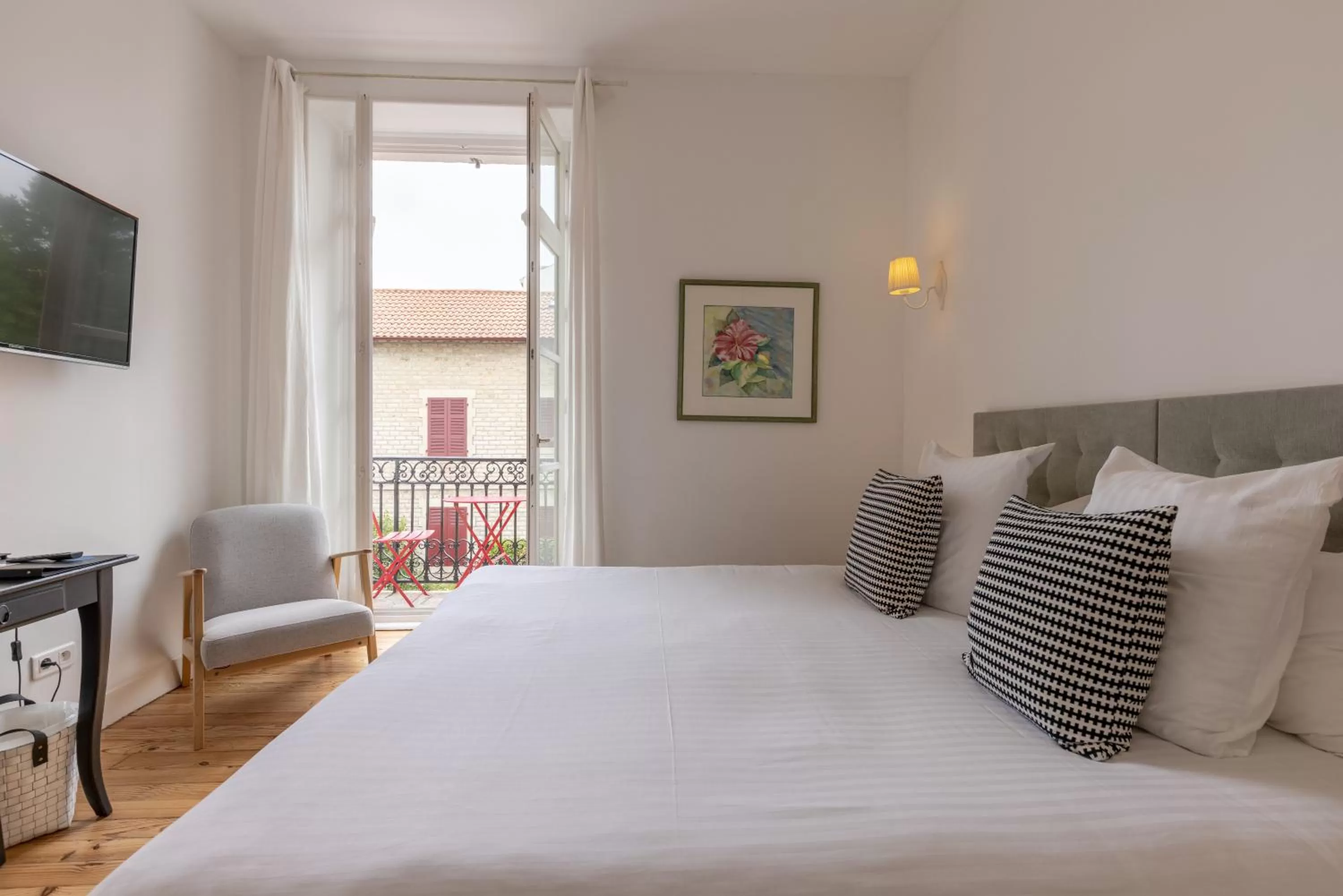 Bedroom, Bed in Hôtel & Espace Bien-être La Maison du Lierre