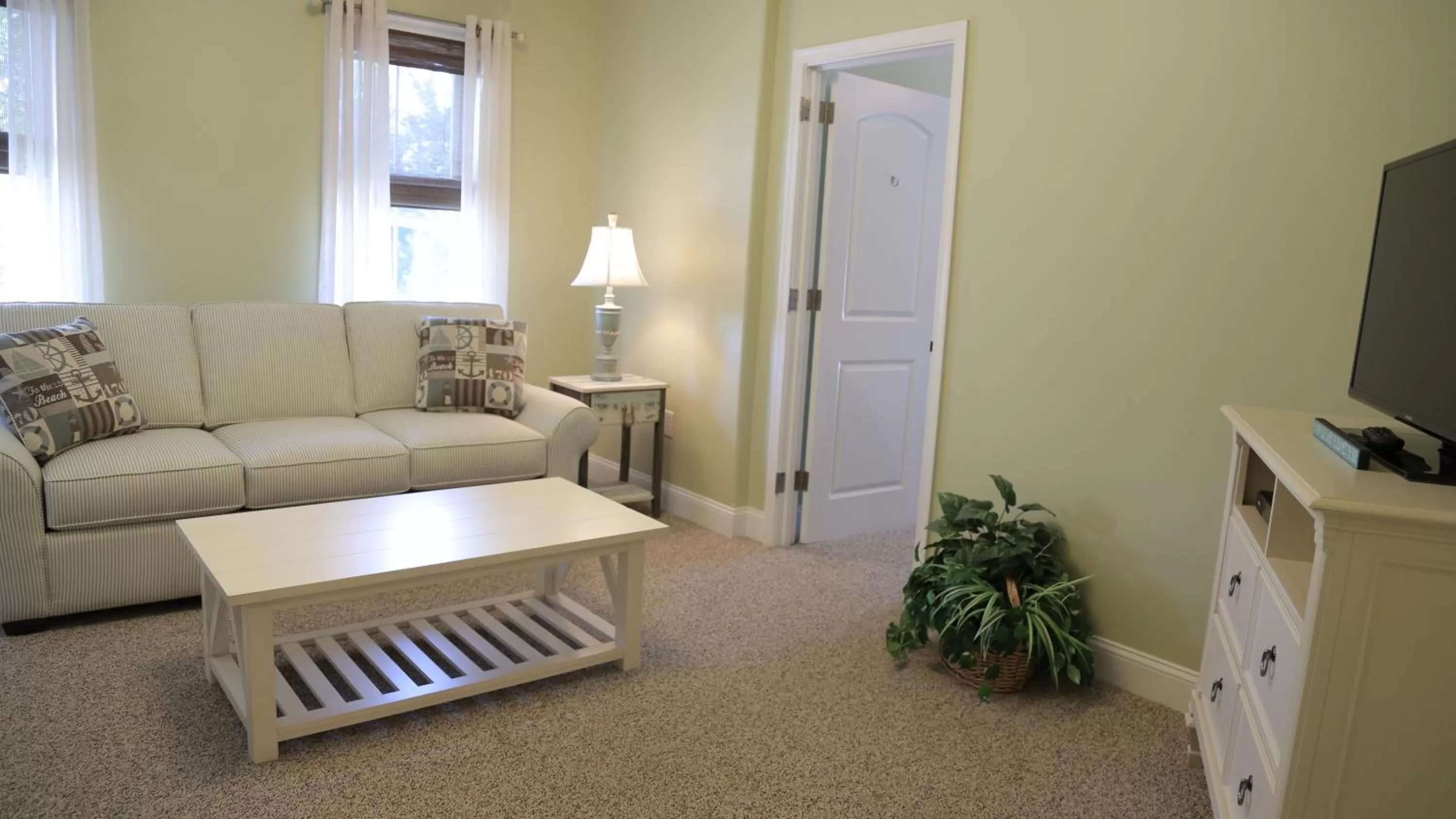 Seating Area in Savannah Inn