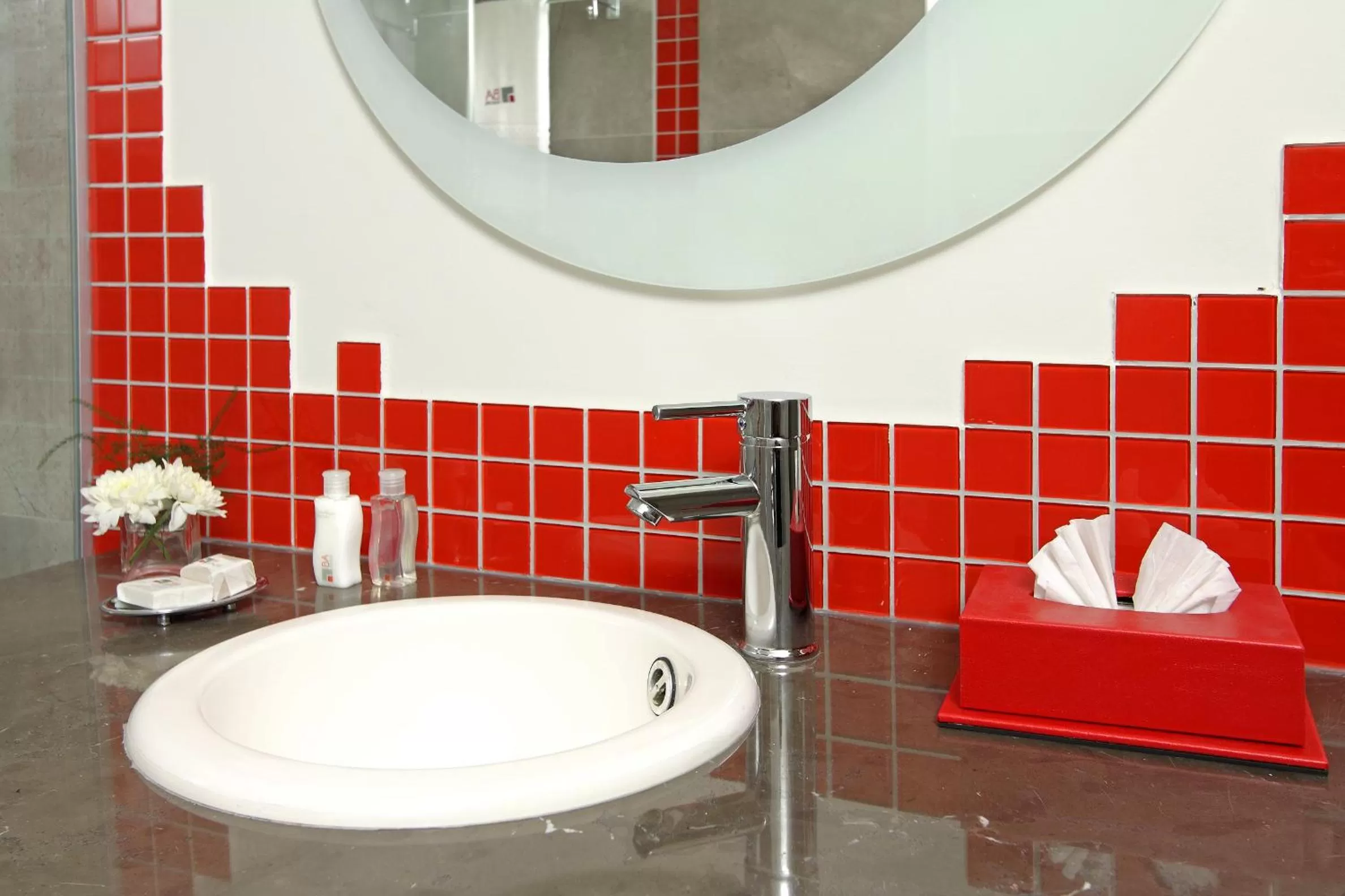 Bathroom in BA Sohotel