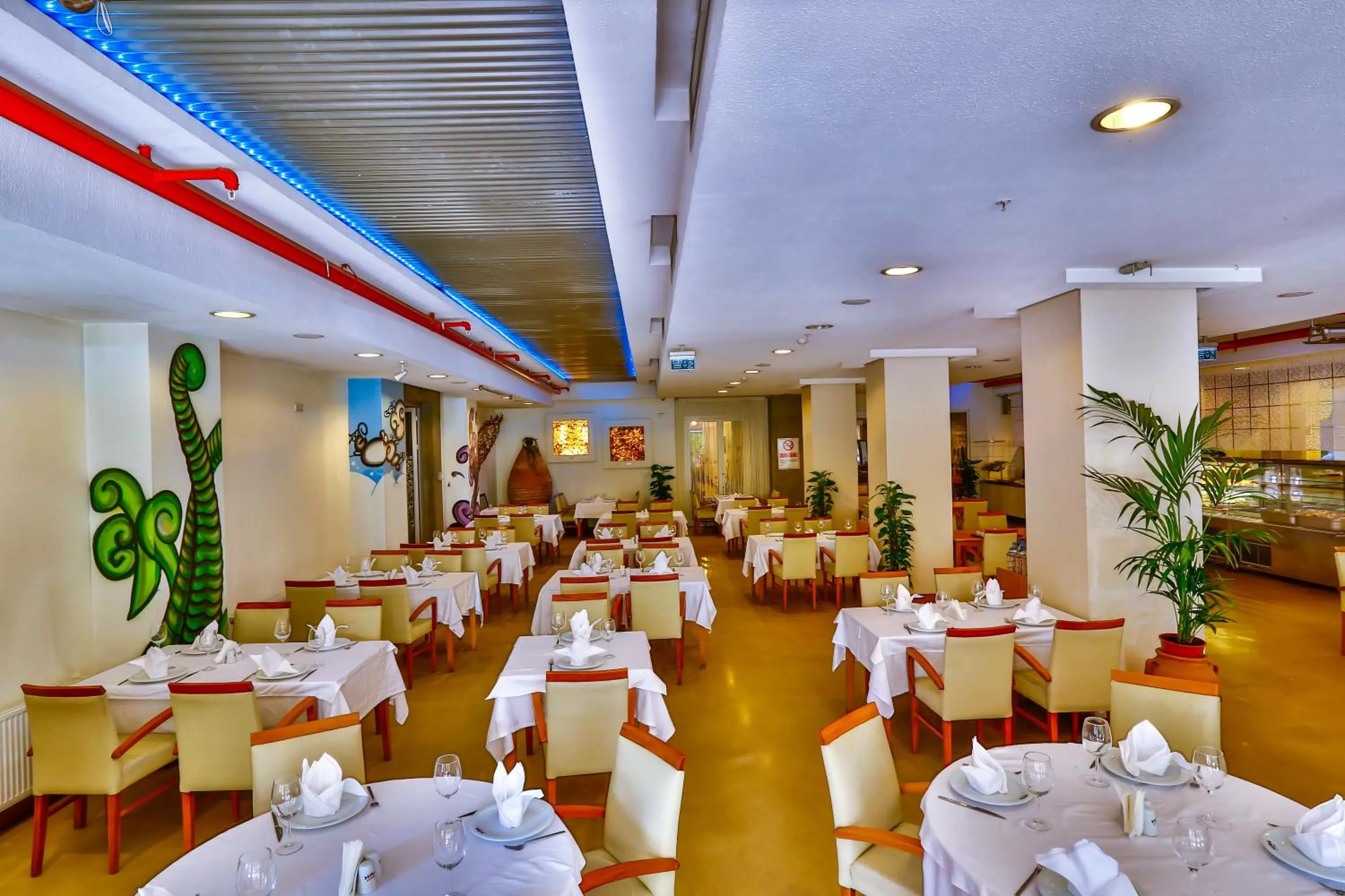 Restaurant/places to eat in Han Hotel