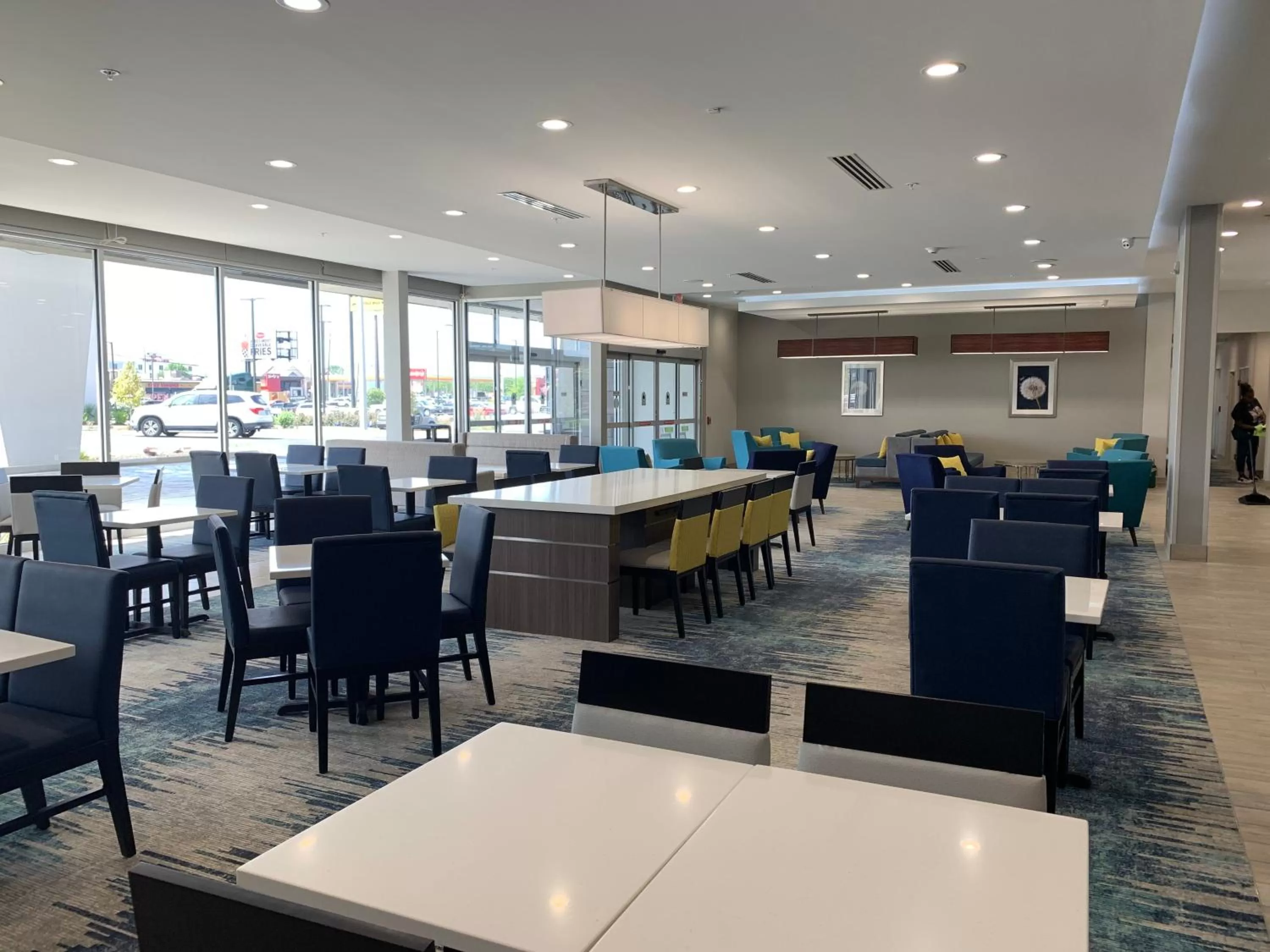 Restaurant/places to eat in La Quinta Inn & Suites by Wyndham Tifton