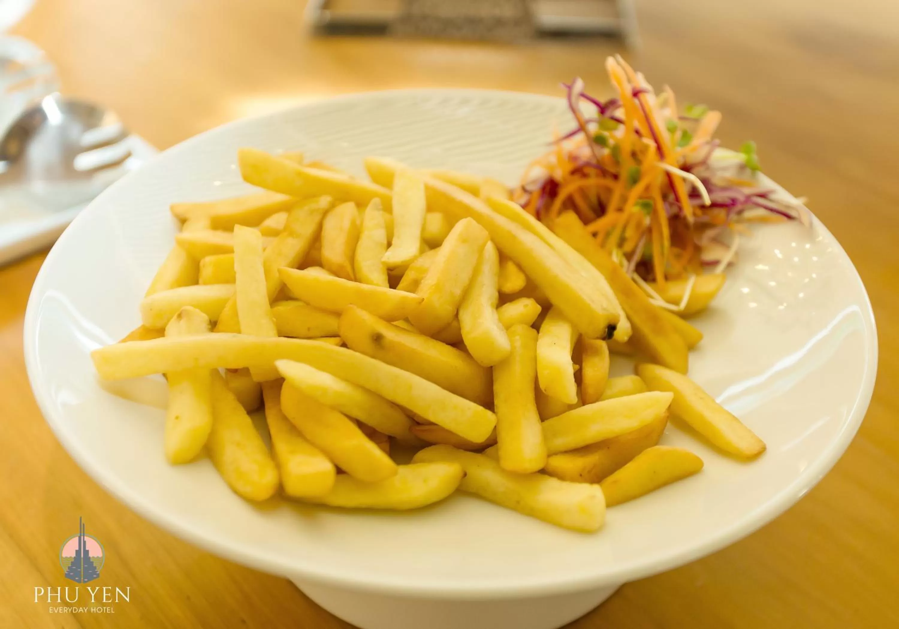 Restaurant/places to eat in PHÚ YÊN EVERYDAY HOTEL