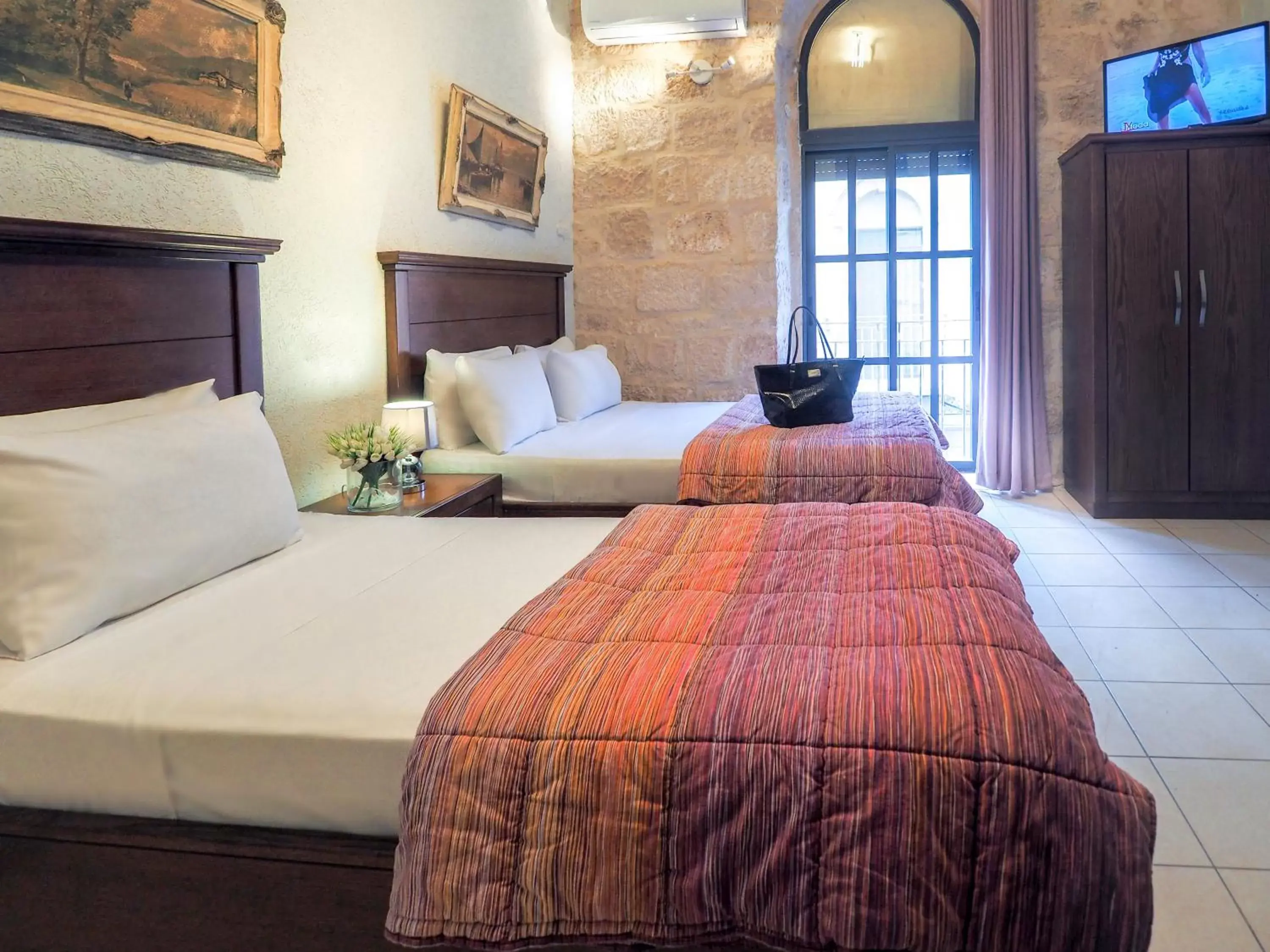 Triple Room in New Imperial Hotel Triple Room in New Imperial Hotel