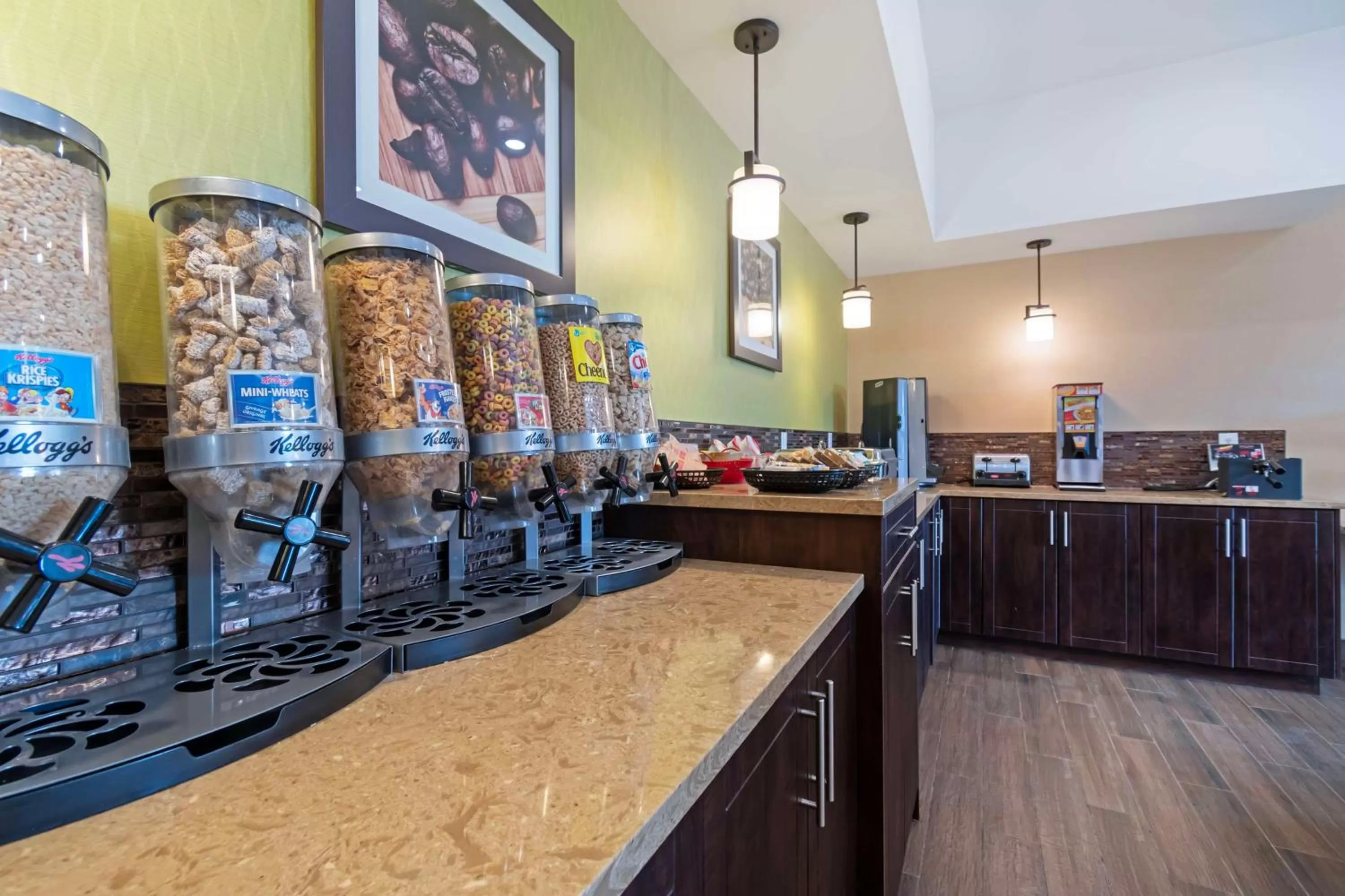 Breakfast in Best Western Plus Moosomin Hotel