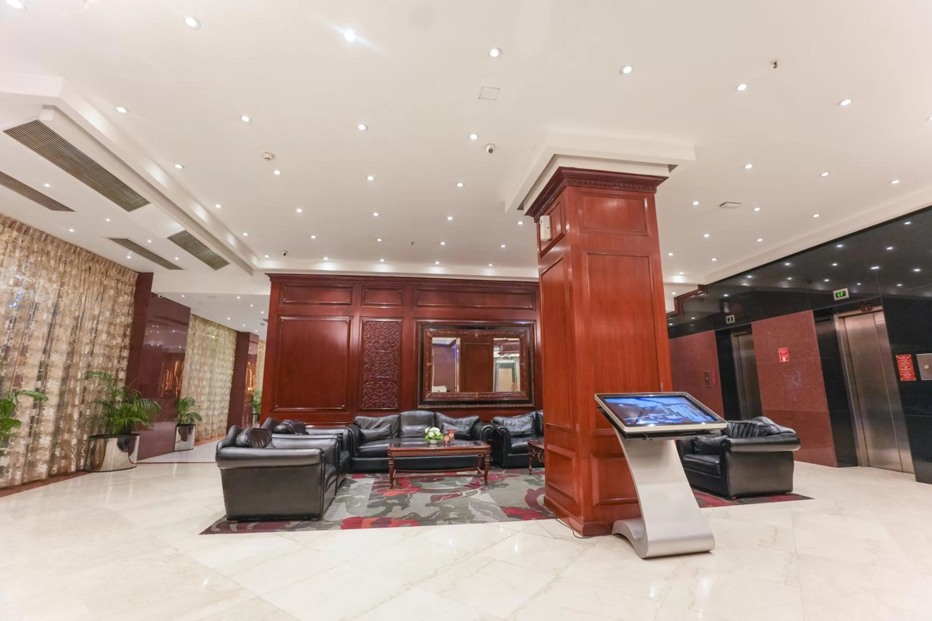 Seating area in Hotel Sarina