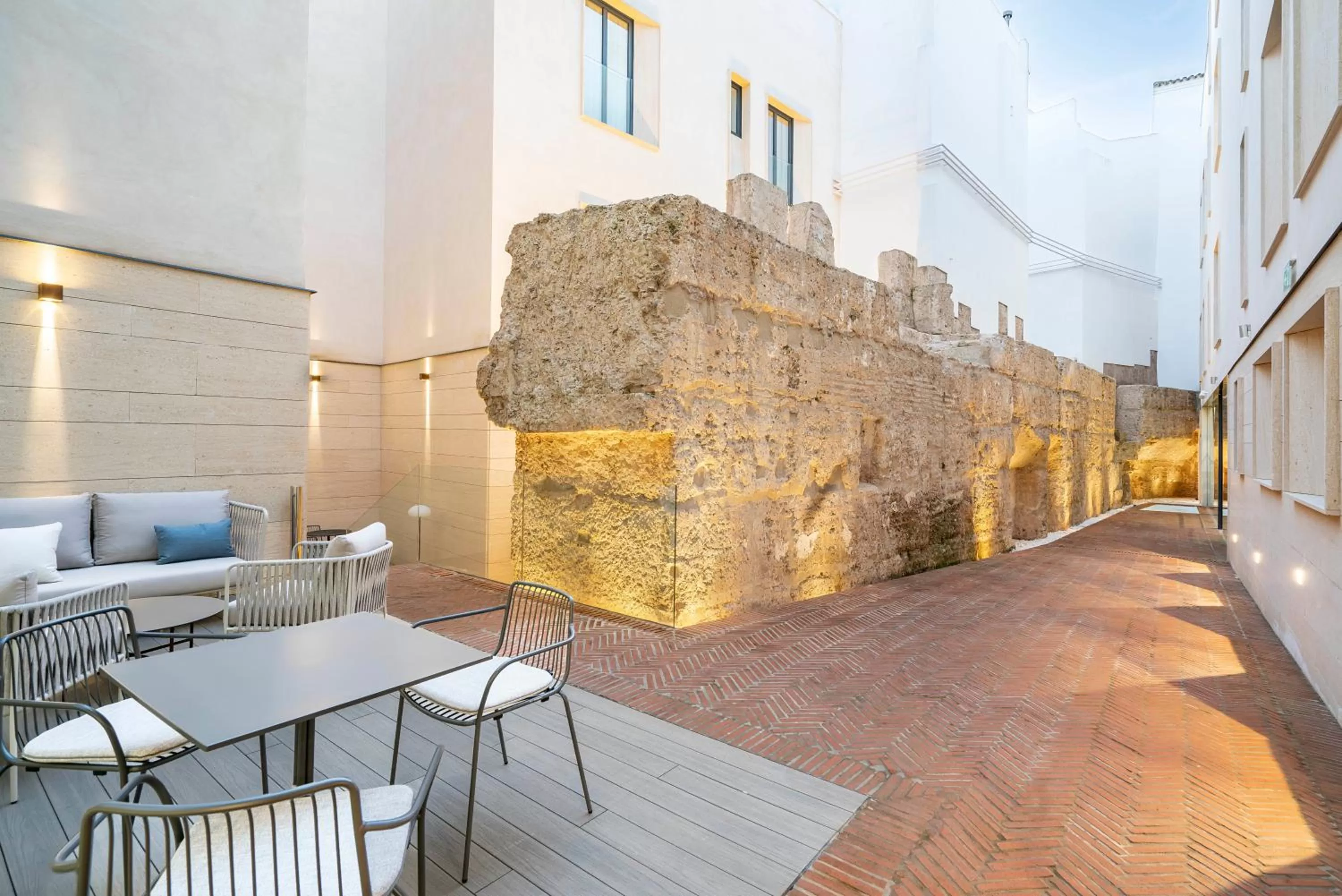 Property building in Vincci Molviedro