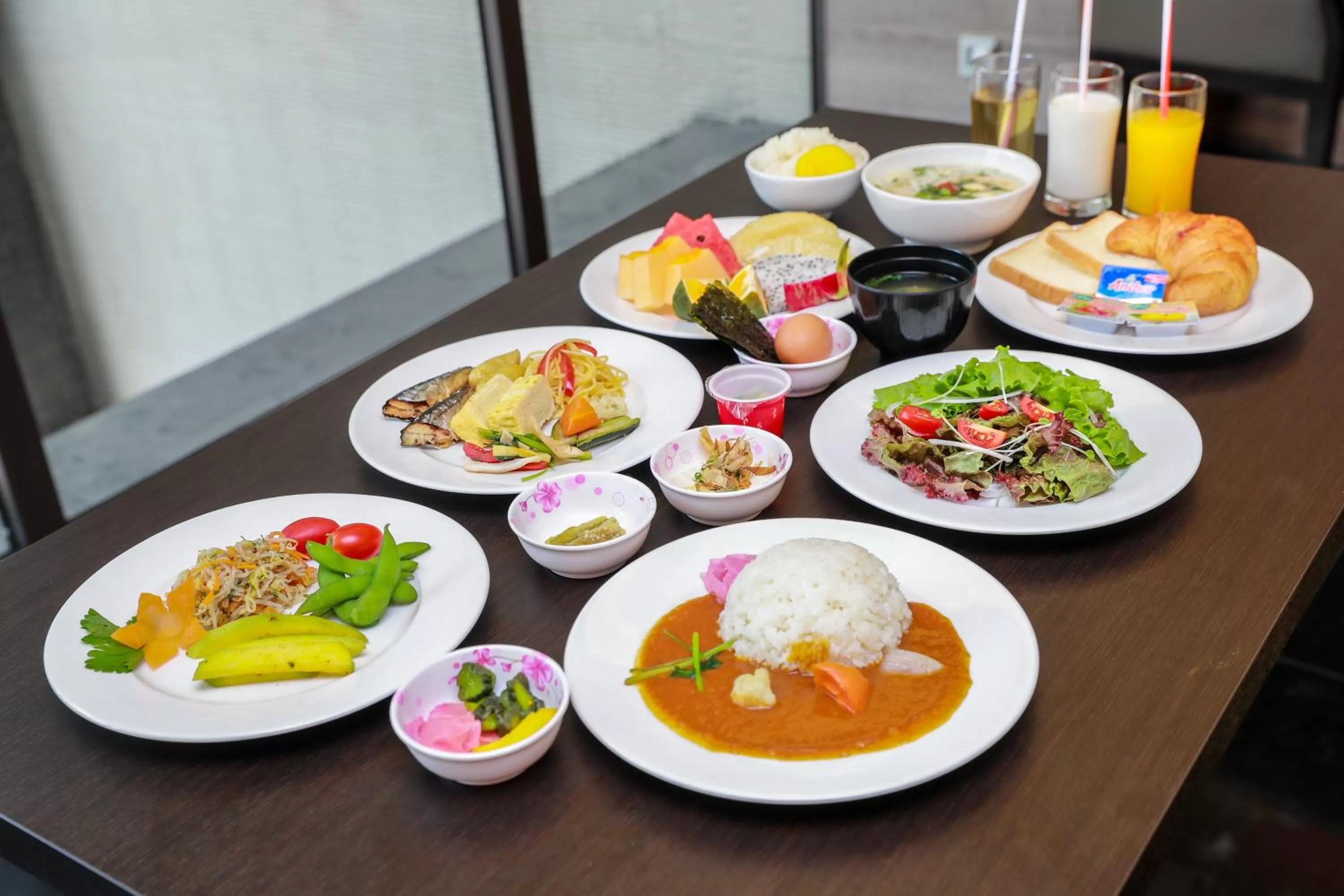 Buffet breakfast in Kuretake Inn Kim Ma 132