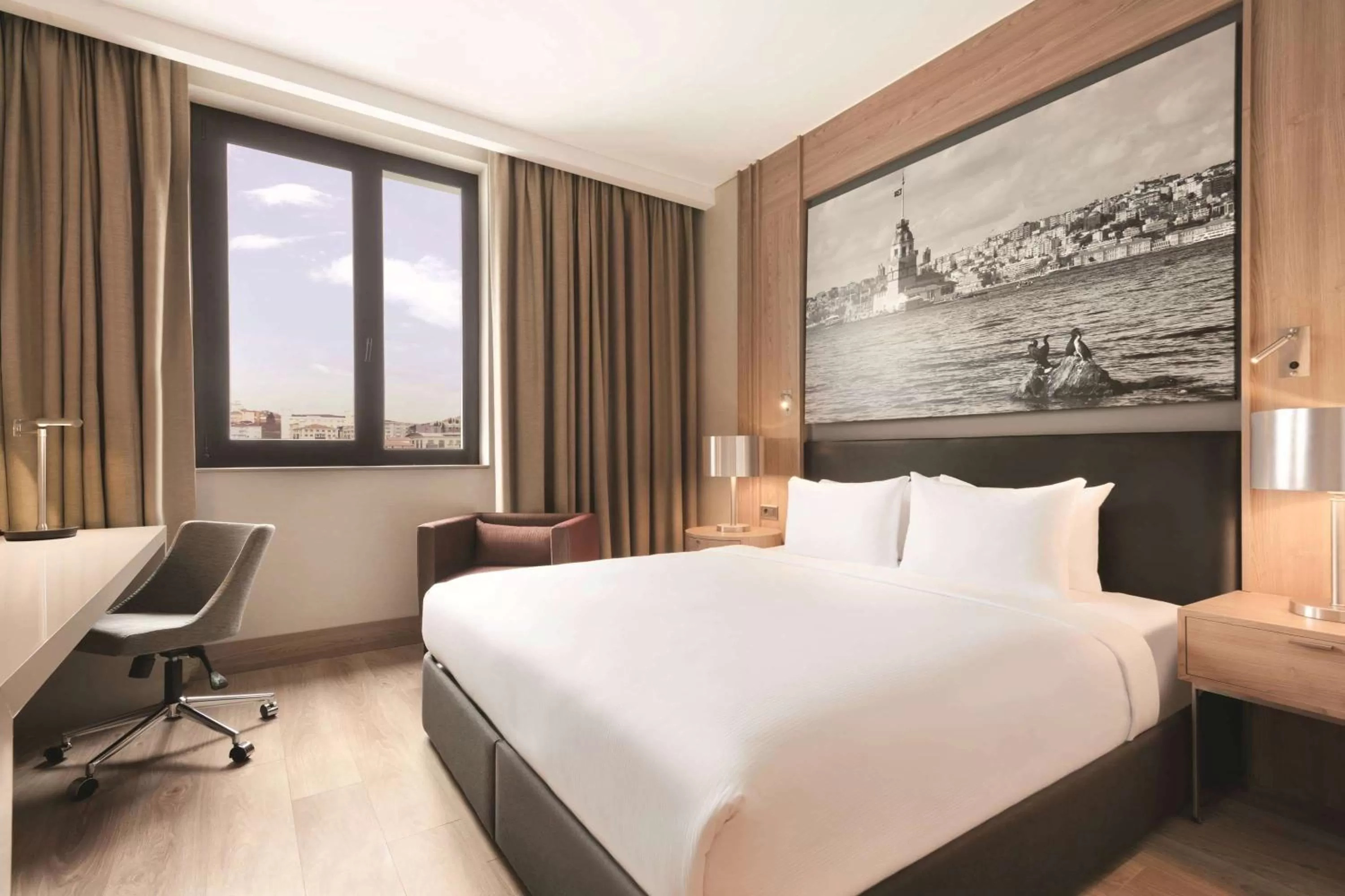 Photo of the whole room, Bed in TRYP by Wyndham Istanbul Basın Ekspres