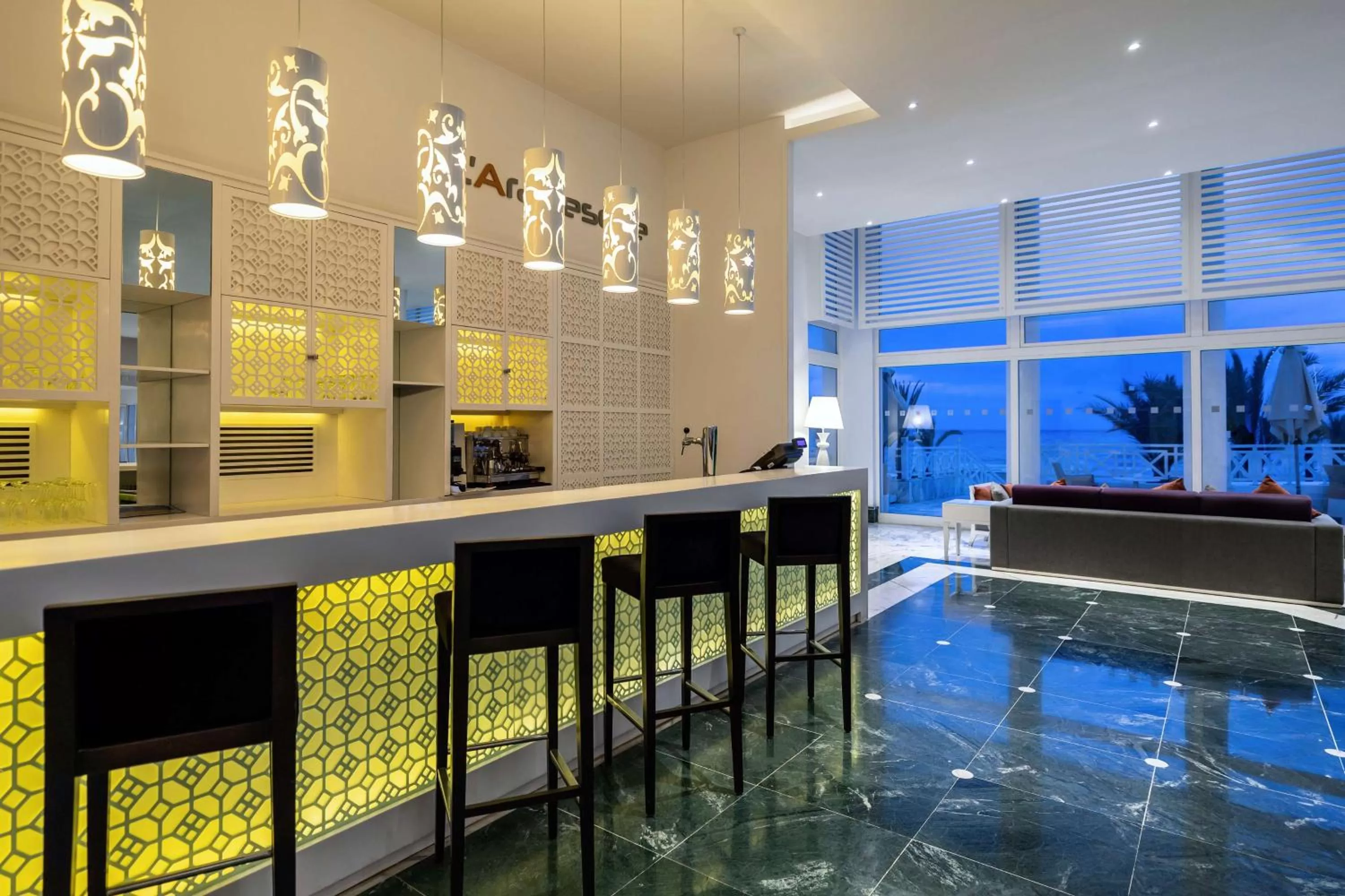 Lounge or bar in Radisson Blu Resort & Thalasso Hammamet