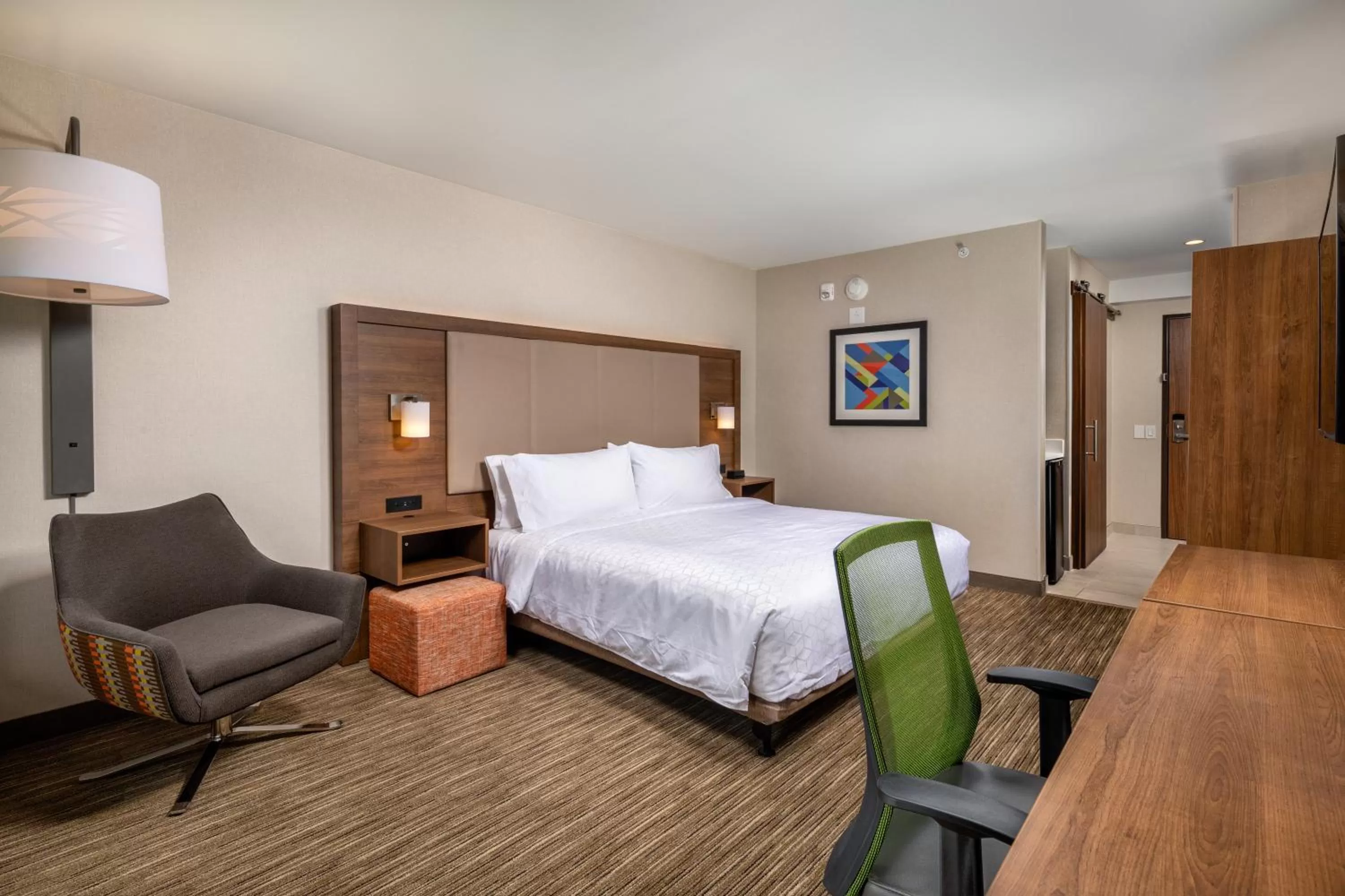 Bed in Holiday Inn Express & Suites Chatsworth by IHG