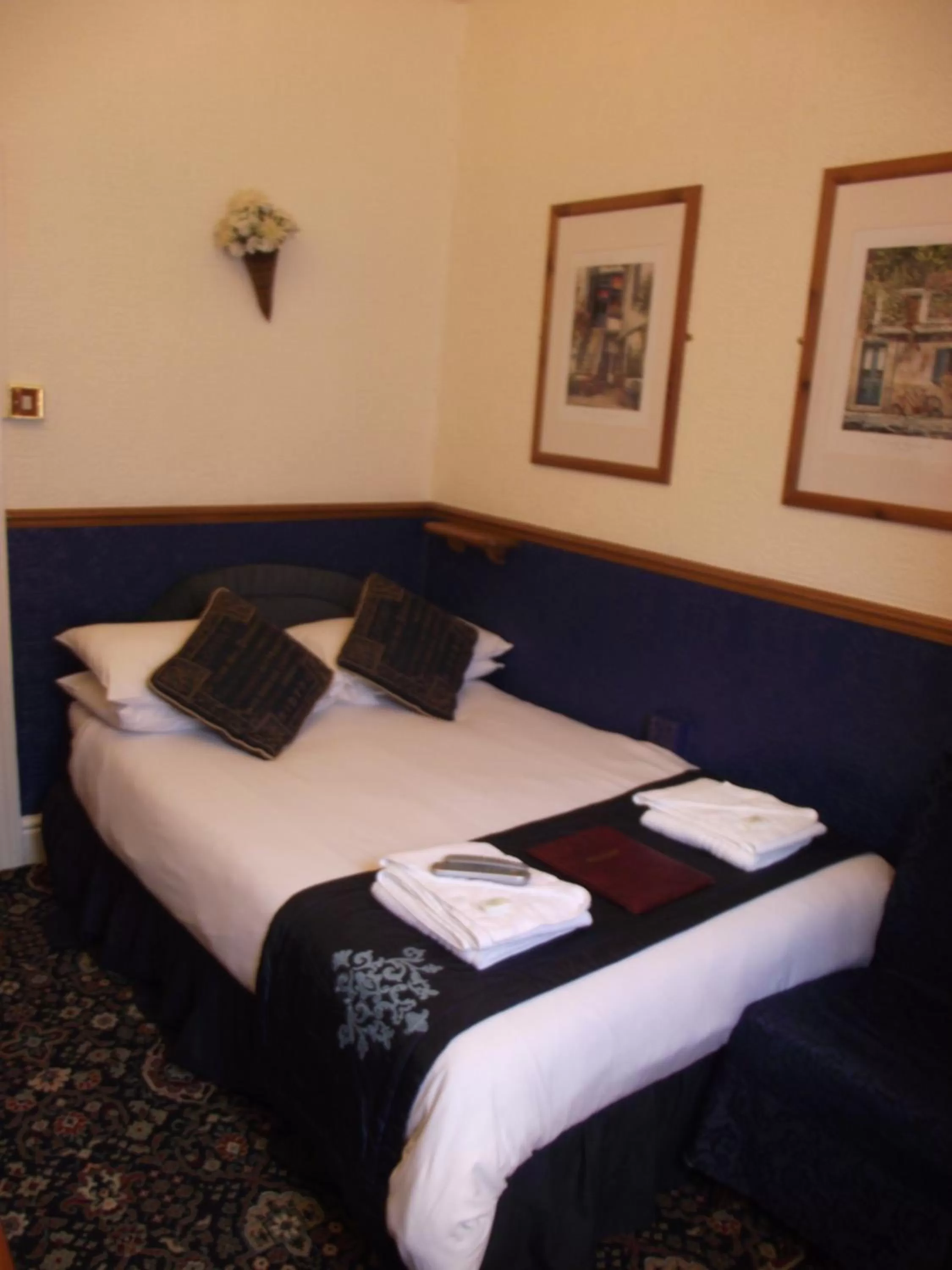 Bedroom, Bed in The Molly House