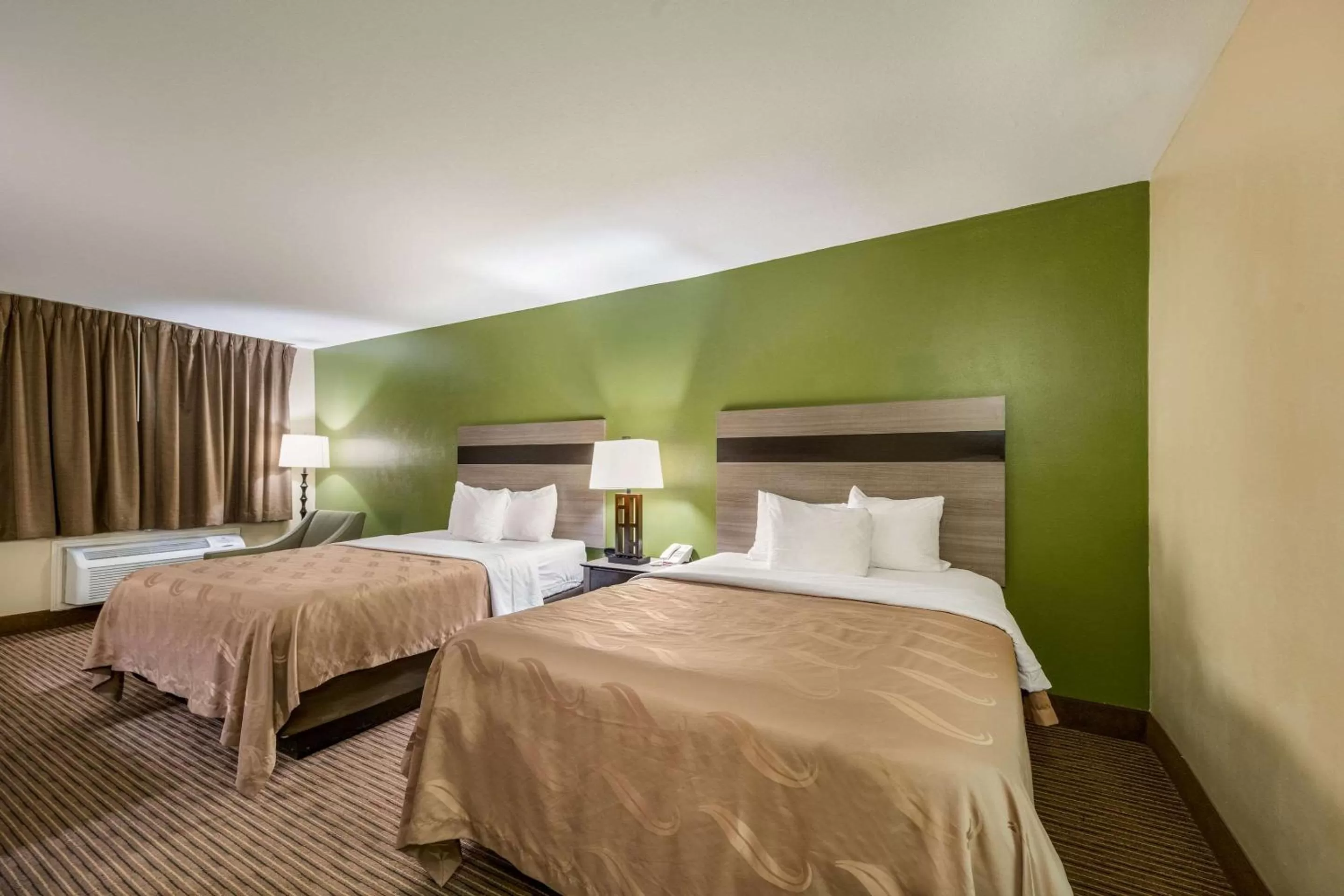 Bedroom, Bed in Quality Inn & Suites Garland - East Dallas