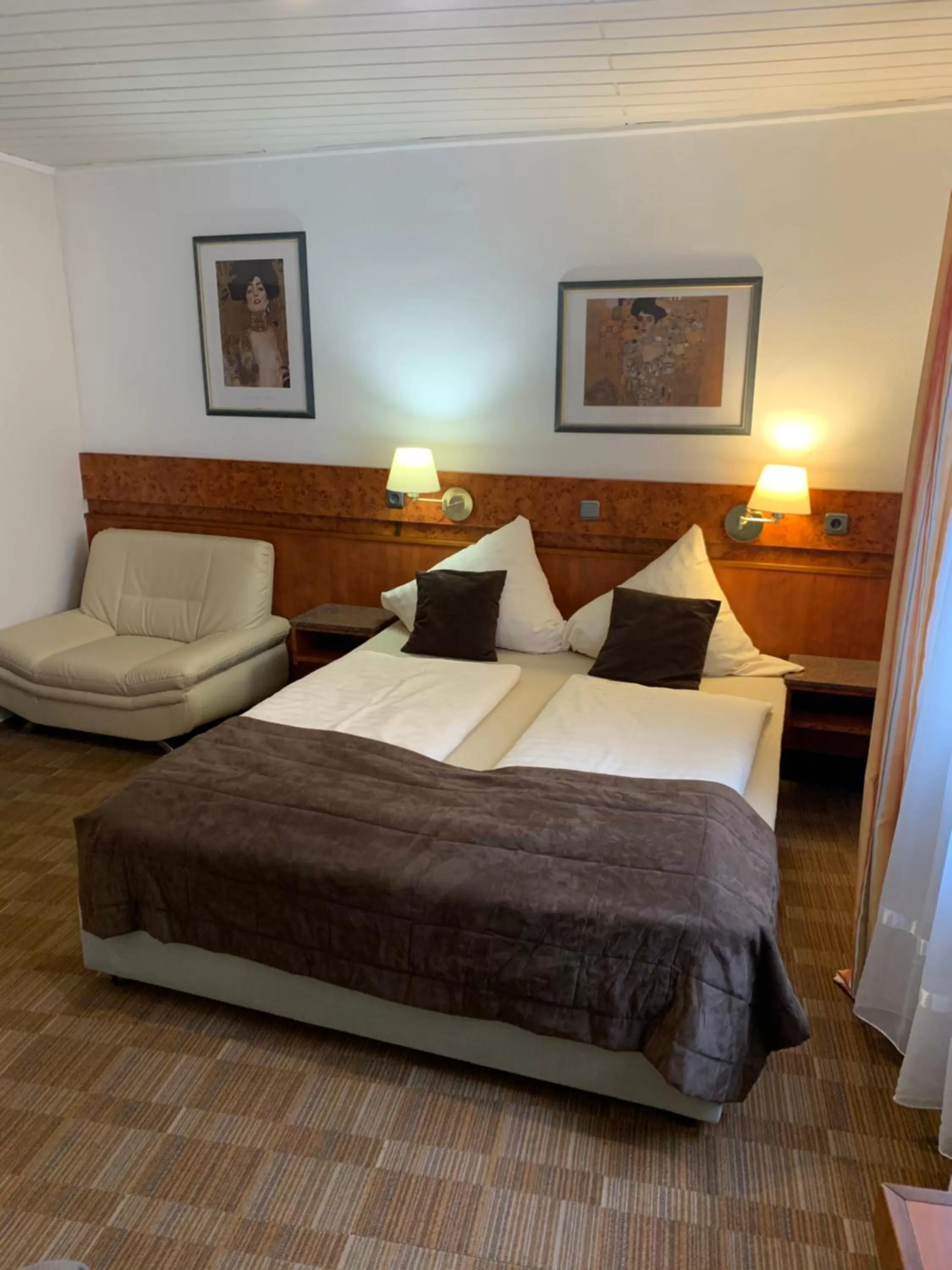 Bed in Gästehaus Präsenzhof