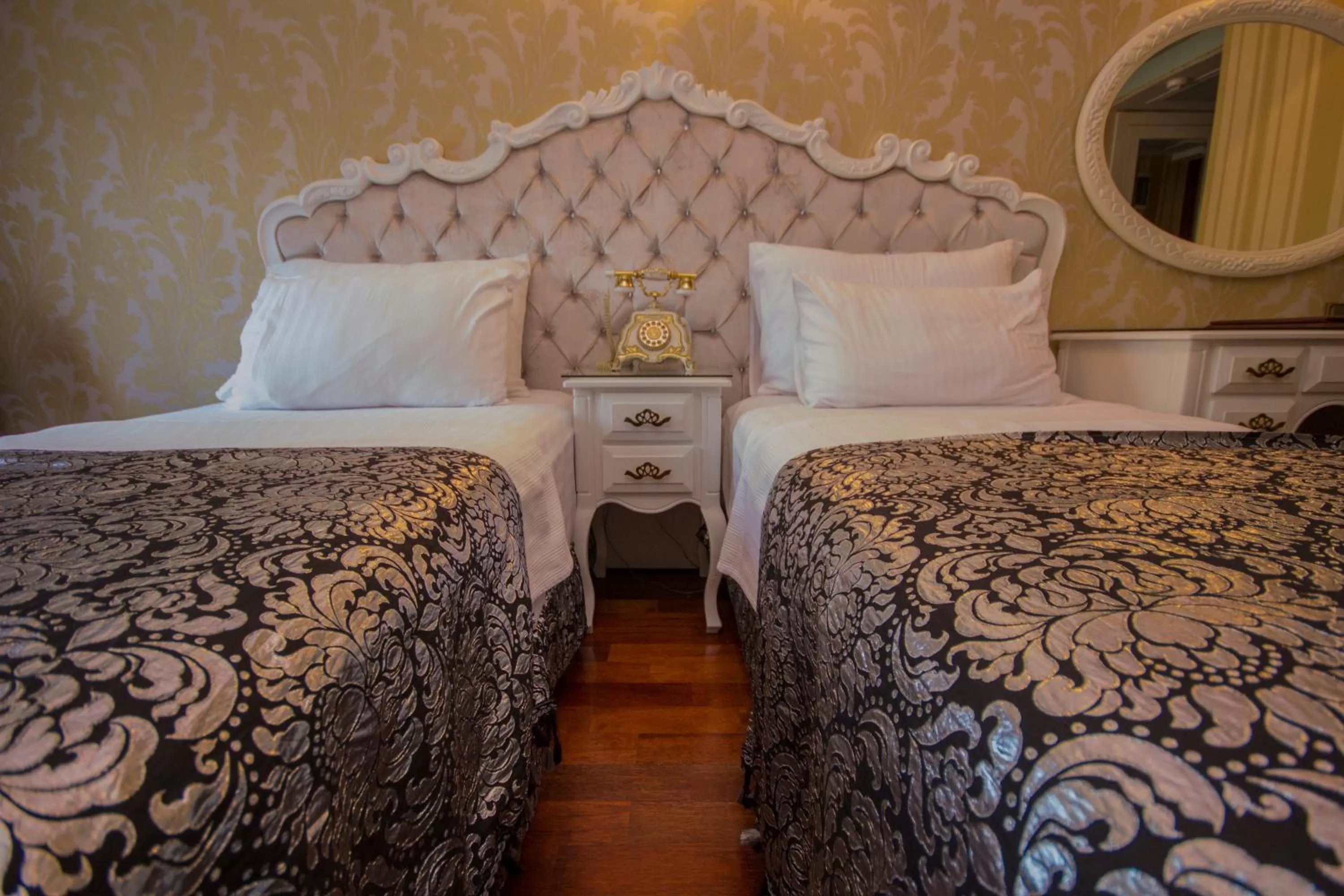 Bed in Deluxe Golden Horn Sultanahmet Hotel