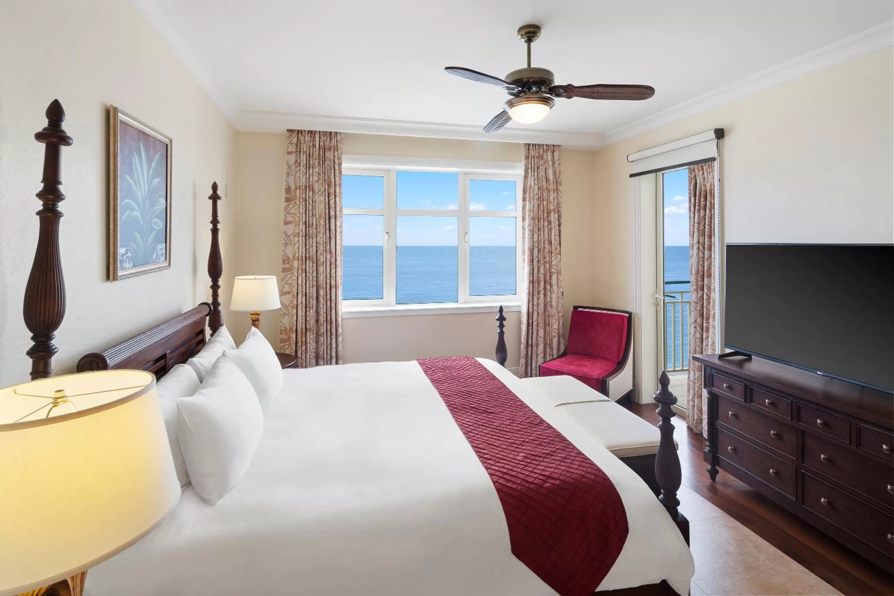 TV and multimedia, Bed in Jewel Grande Montego Bay Resort and Spa