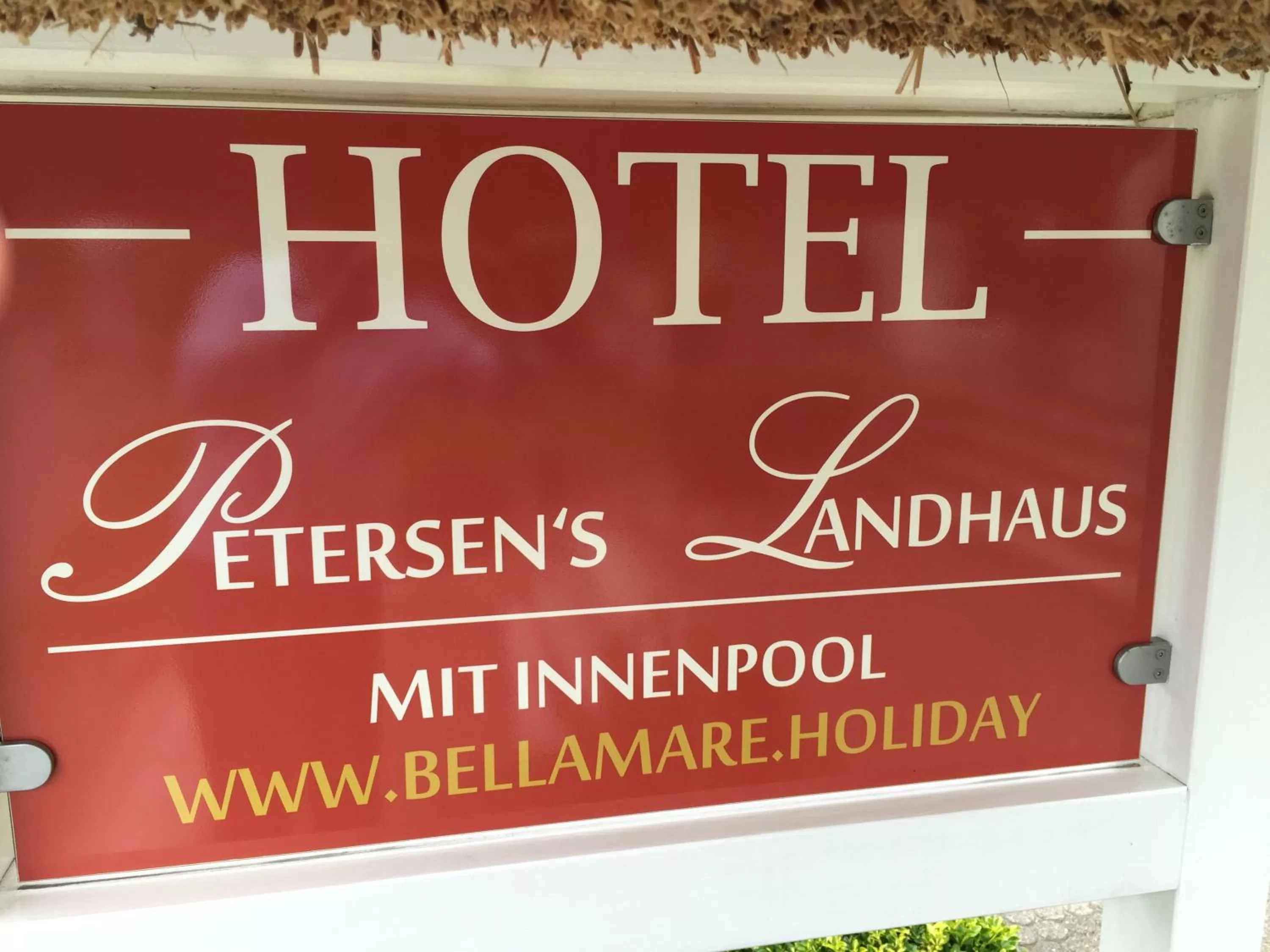 Property logo or sign in Petersen's Landhaus