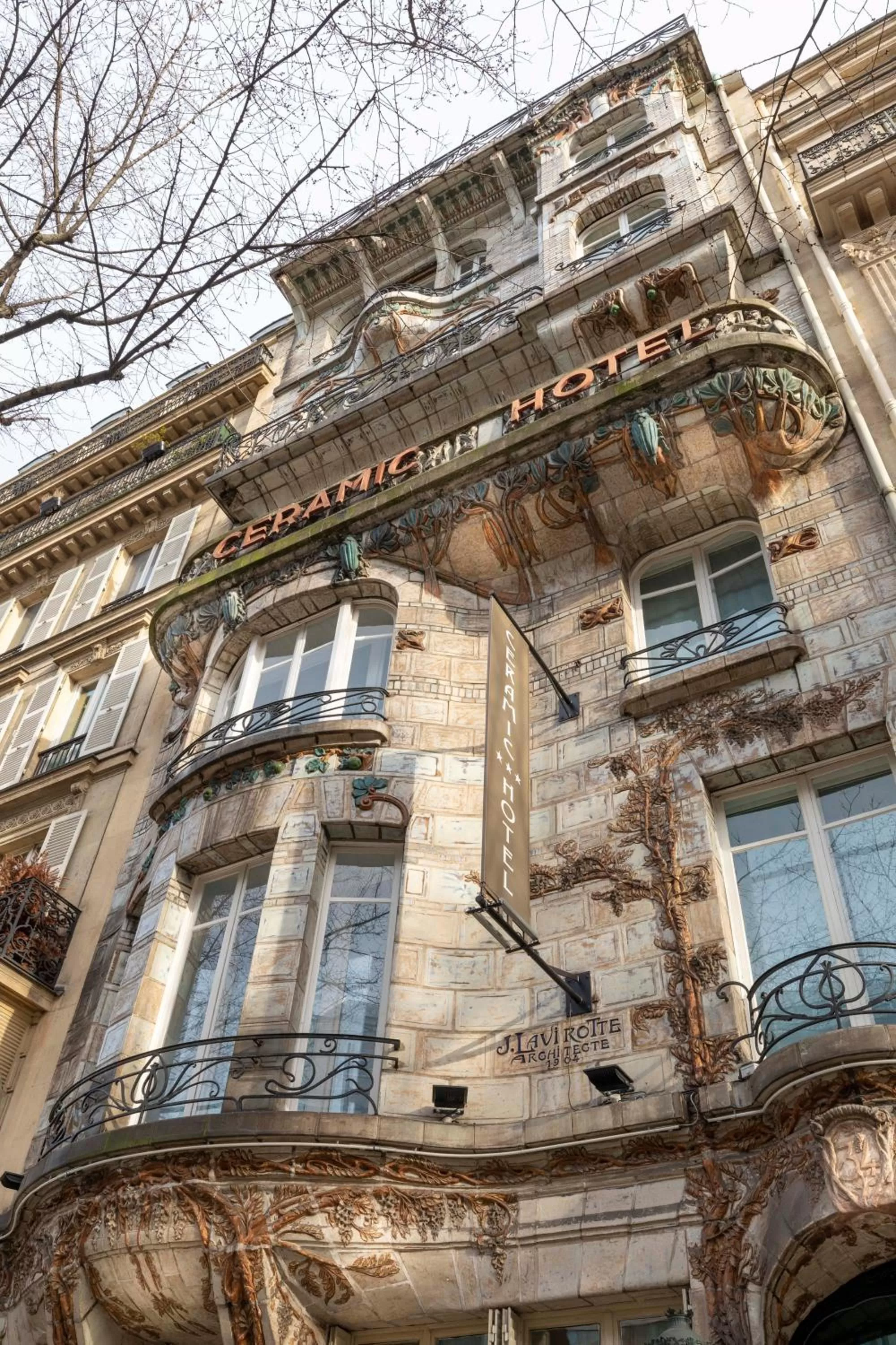 Property building in Elysées Ceramic