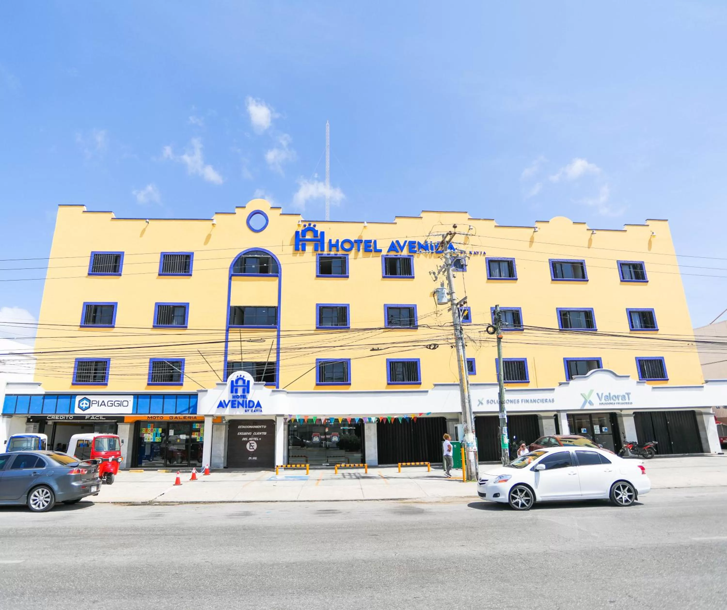 Property building in Hotel Avenida Cancun