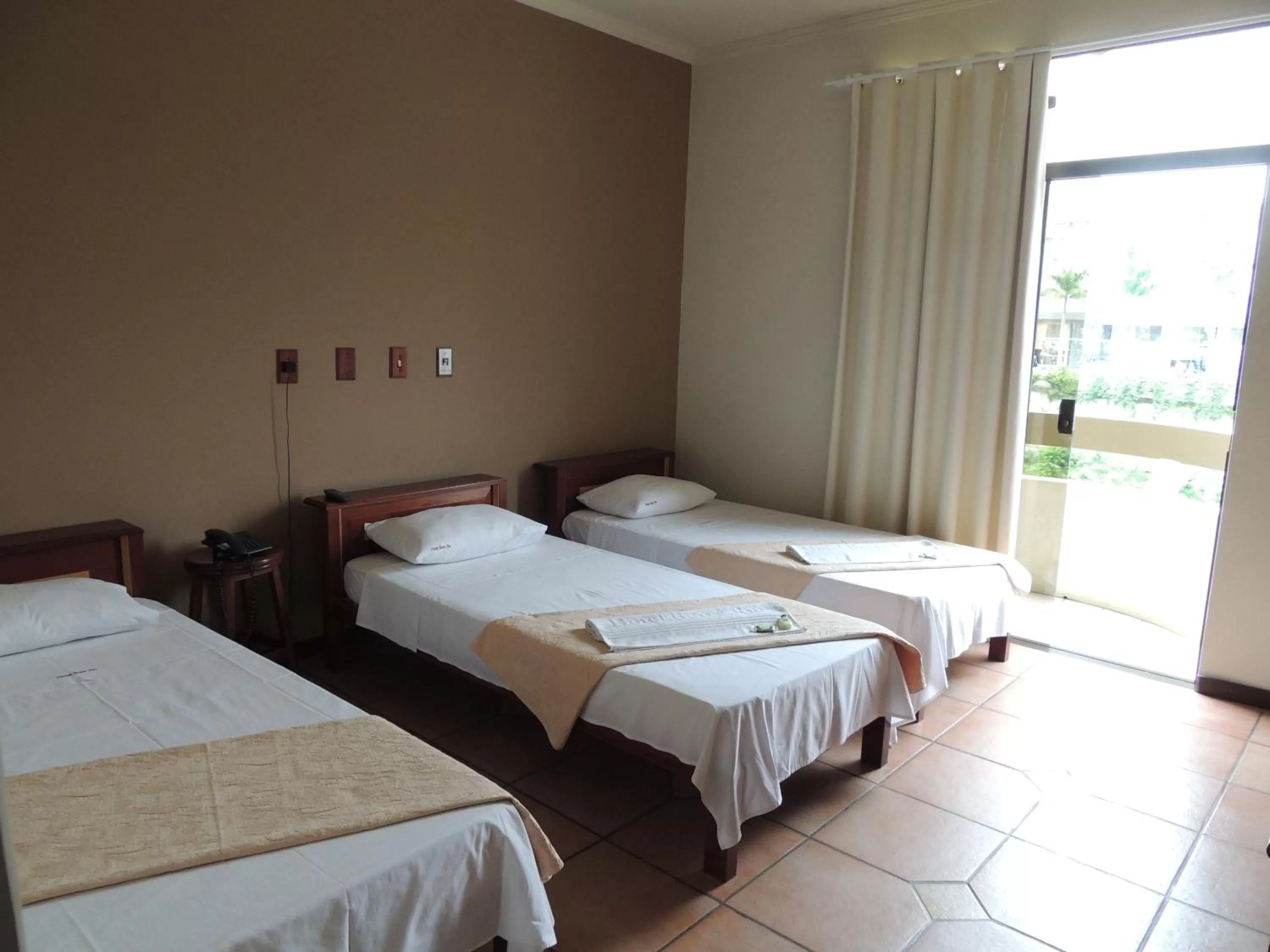 Standard Triple Room in Hotel Beira Rio
