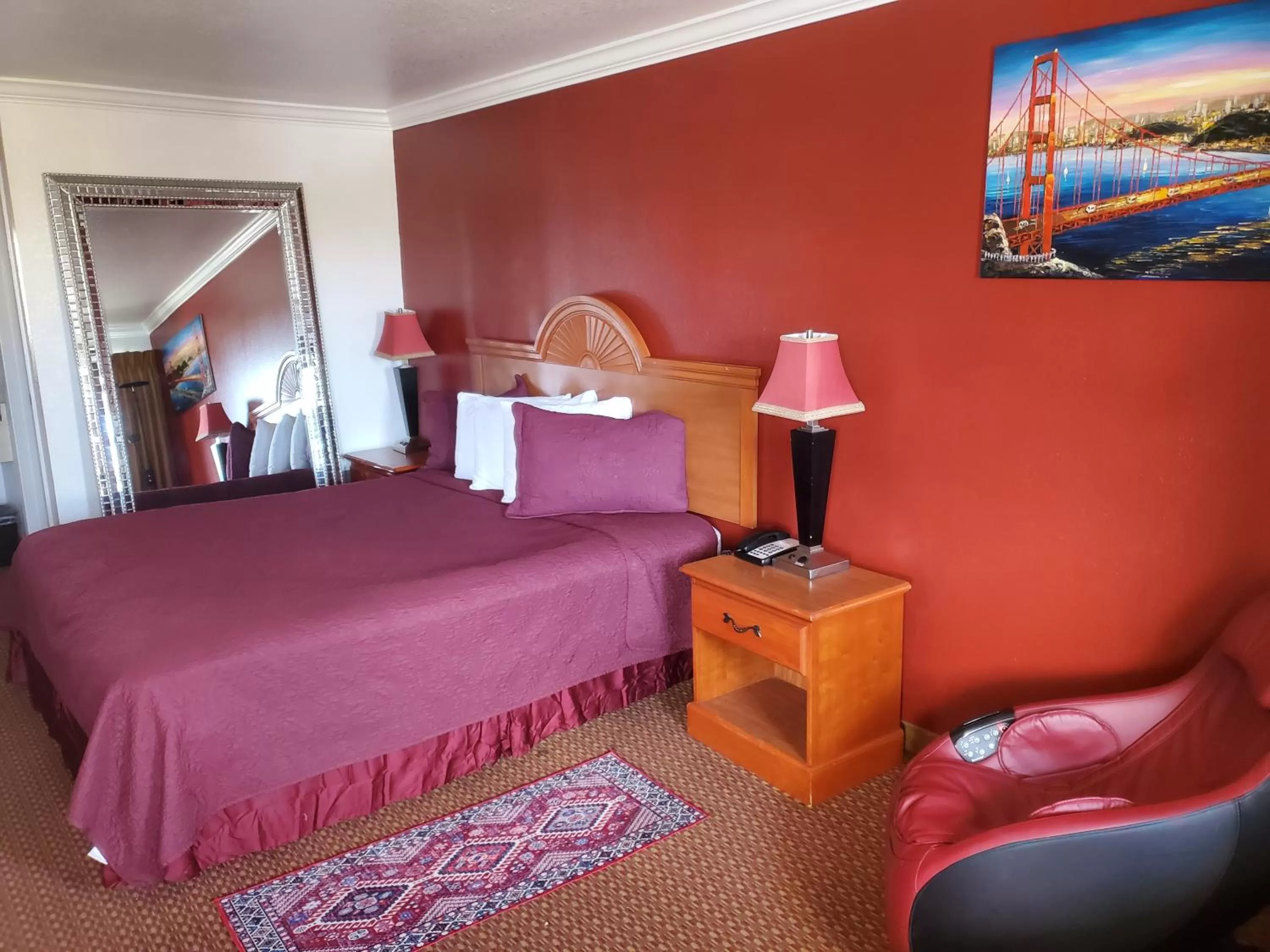 Photo of the whole room, Bed in Americana Inn Motel
