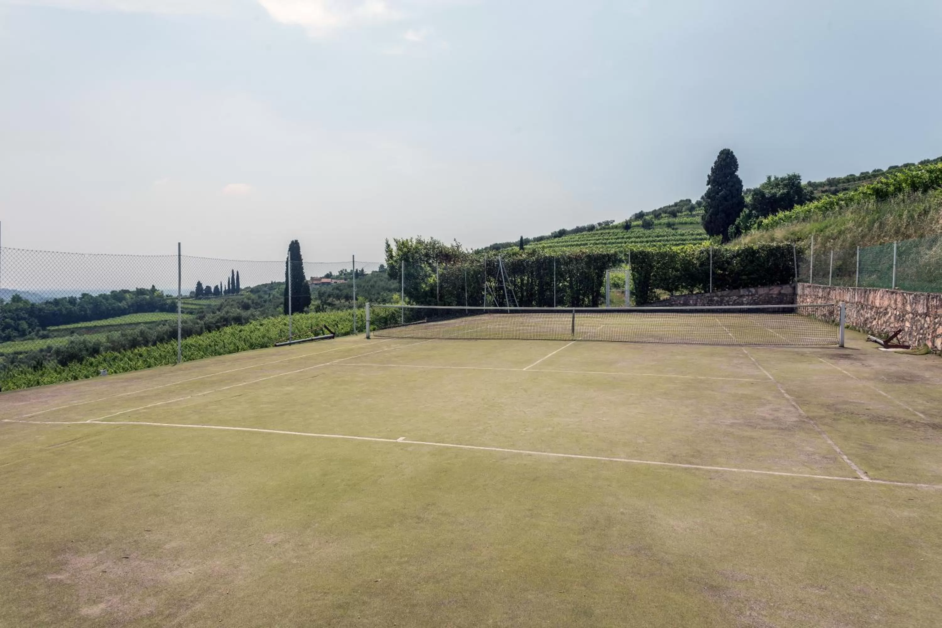 Tennis court in Costa degli Ulivi