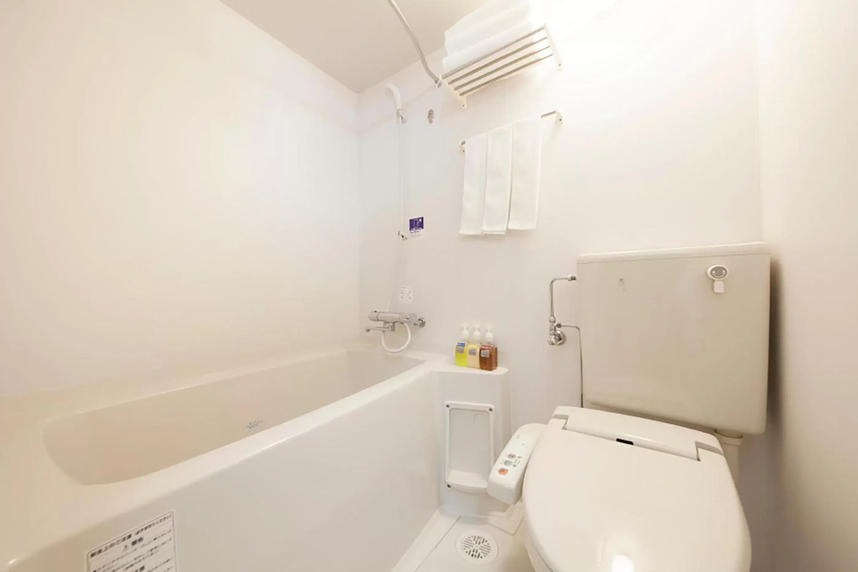 Double Room with Extra Bed - Non-Smoking in Vessel Hotel Miyakonojo Double Room with Extra Bed - Non-Smoking in Vessel Hotel Miyakonojo