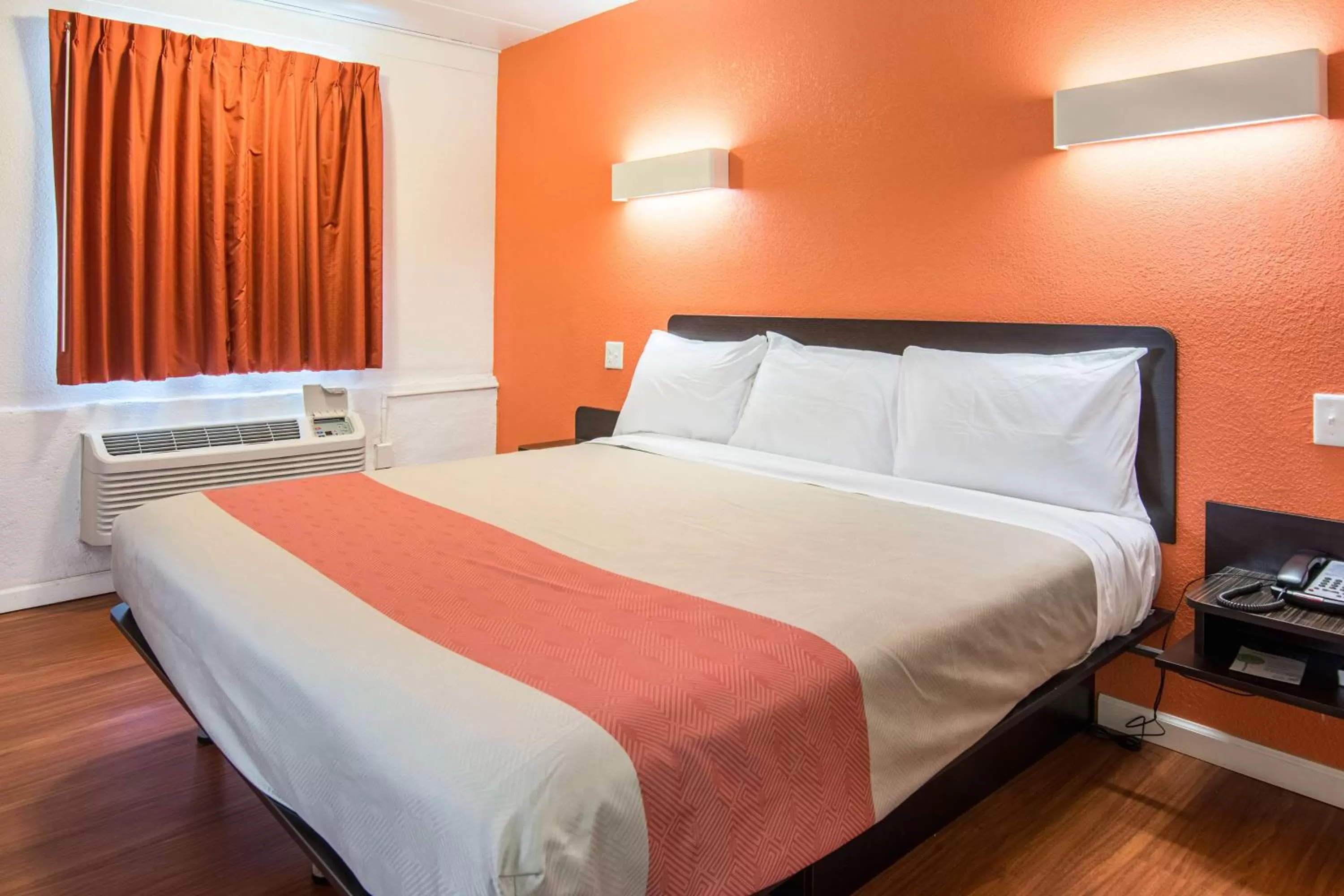 Photo of the whole room, Bed in Motel 6-Glassboro, NJ - Rowan University