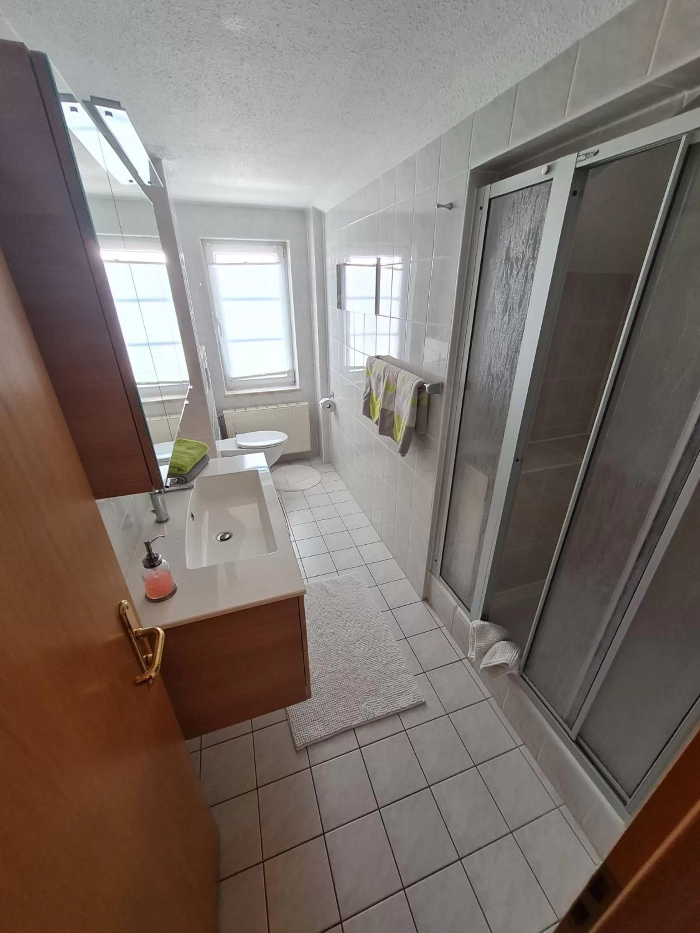 Shower in Hotel Waterkant