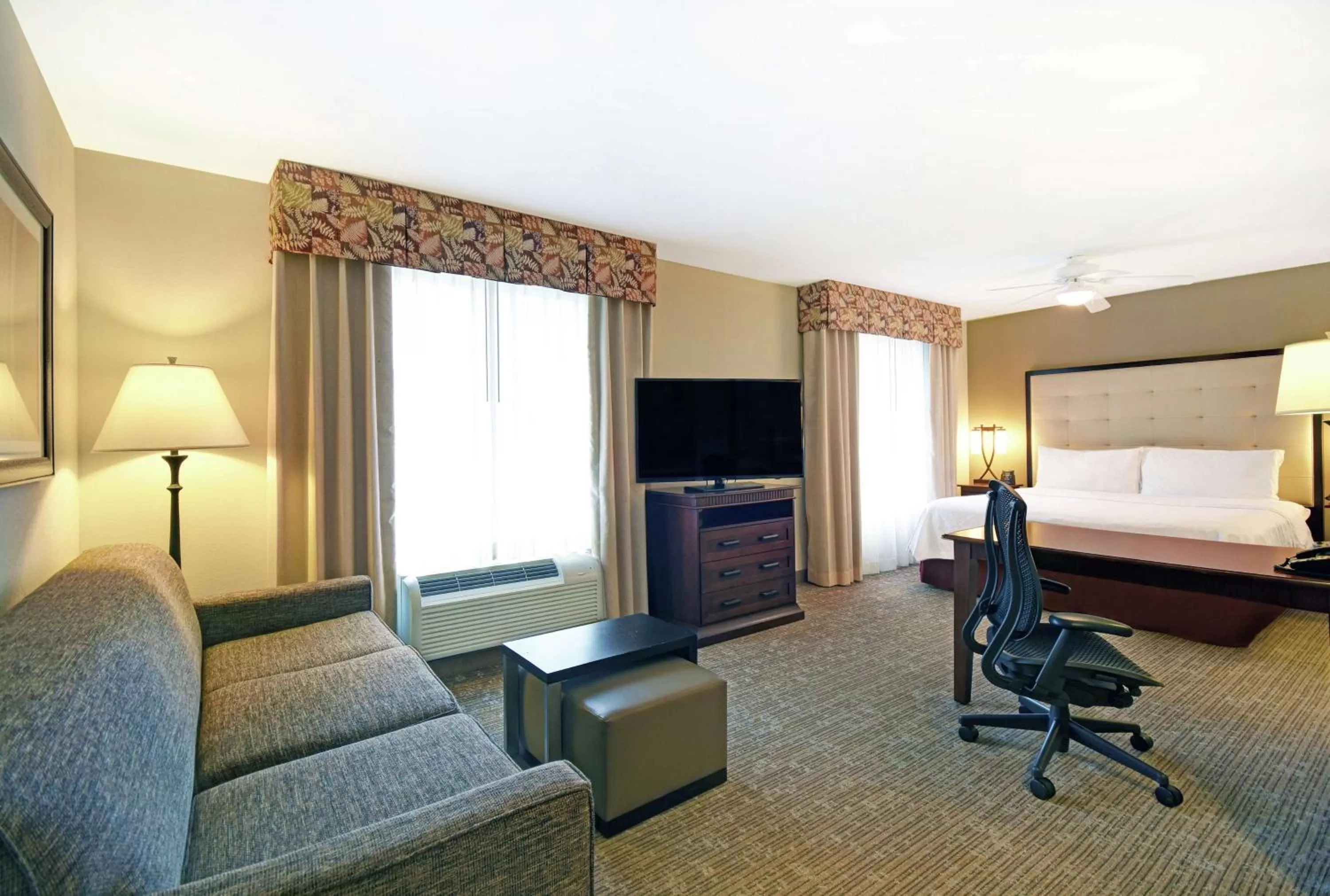 Bedroom, Bed in Homewood Suites by Hilton Denver International Airport