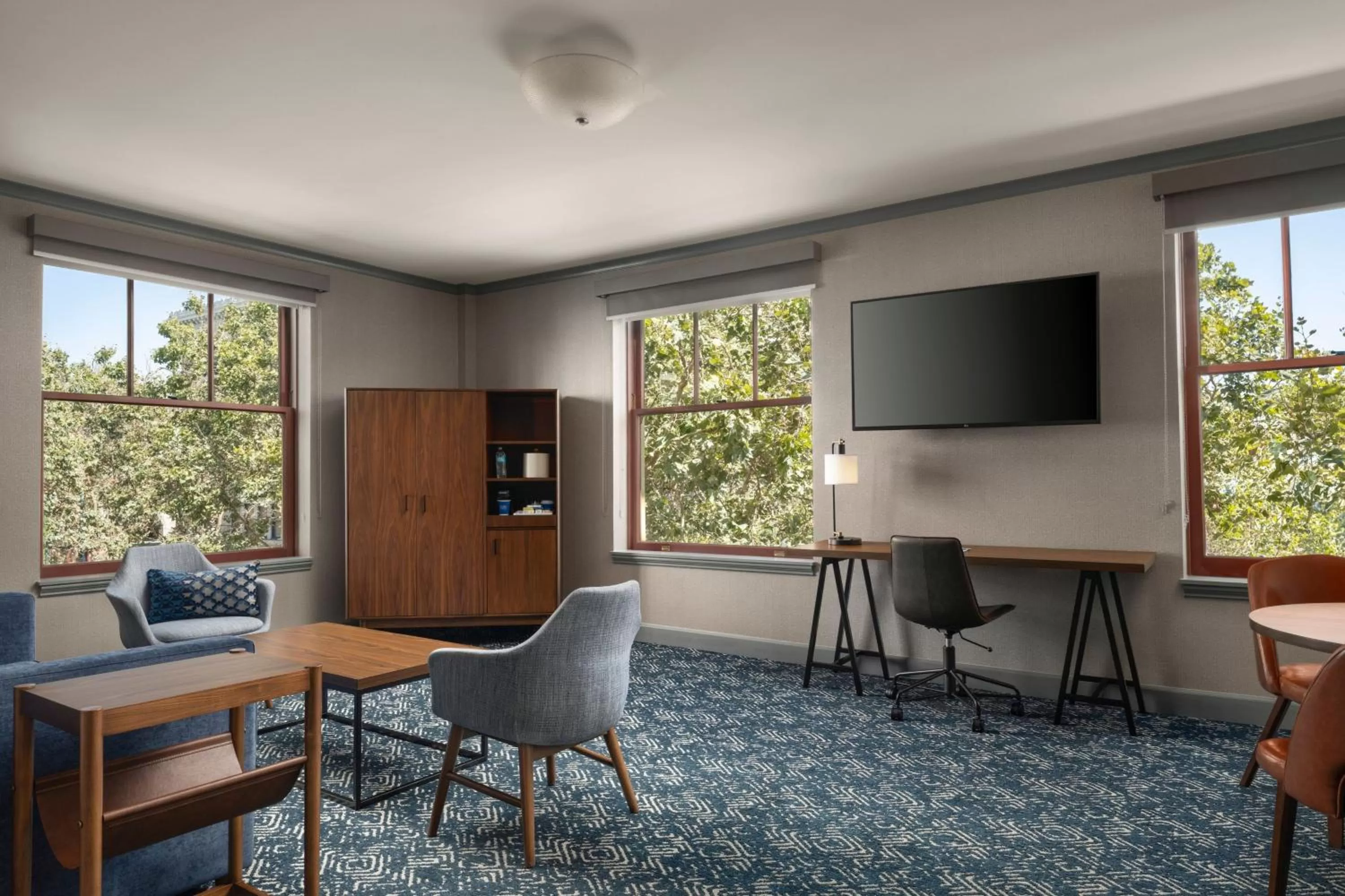 Living room in Four Points by Sheraton San Jose Downtown