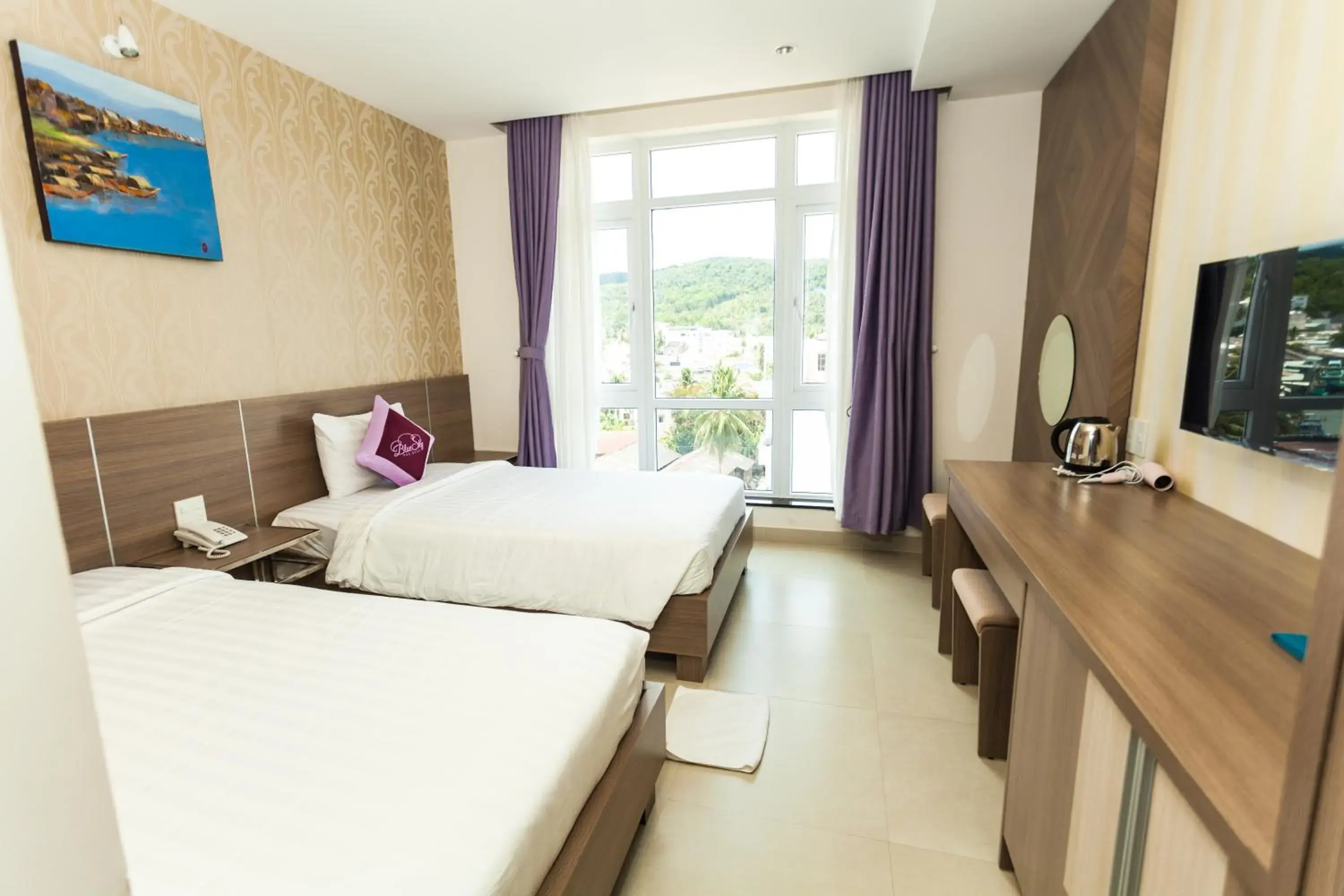 Deluxe Twin Room in Blue Sky Phu Quoc Hotel Deluxe Twin Room in Blue Sky Phu Quoc Hotel