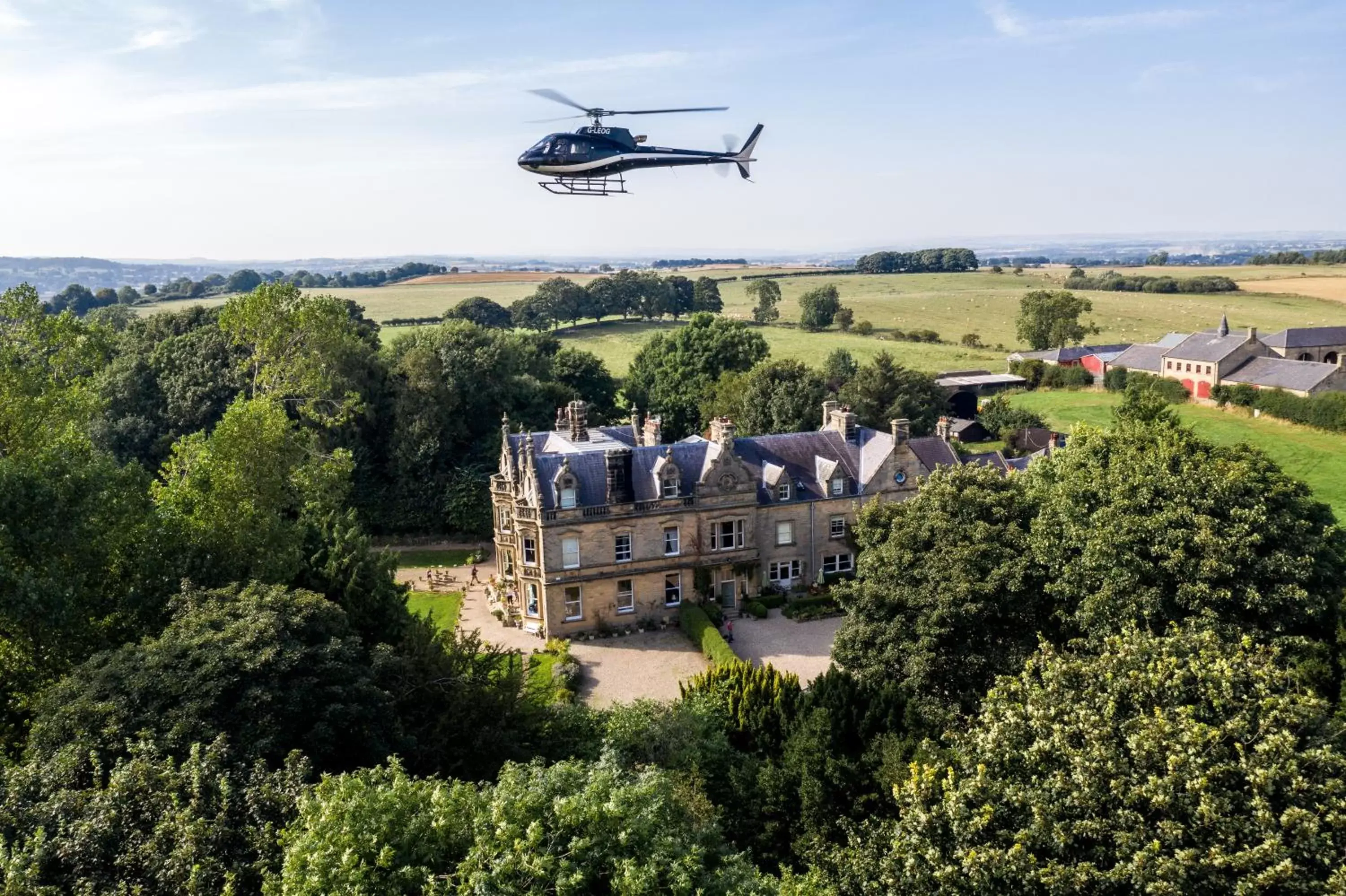 Bird's-eye View in West Layton Manor Bird's-eye View in West Layton Manor