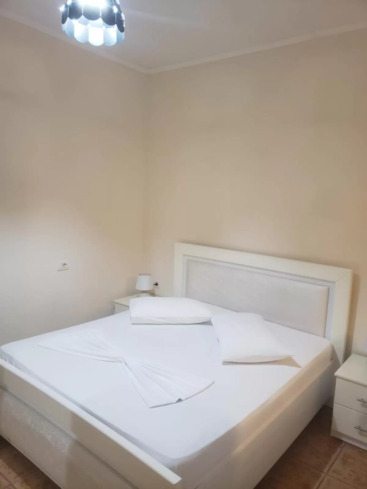 Bedroom, Bed in Hotel Kaloshi