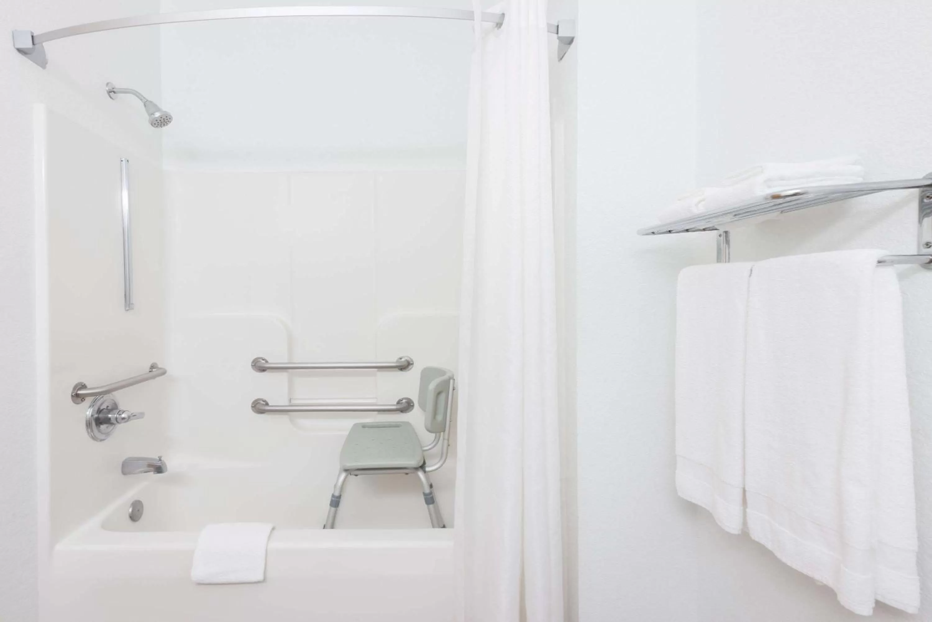 Queen Room - Disability Access/Non-Smoking in Super 8 by Wyndham Uniontown PA