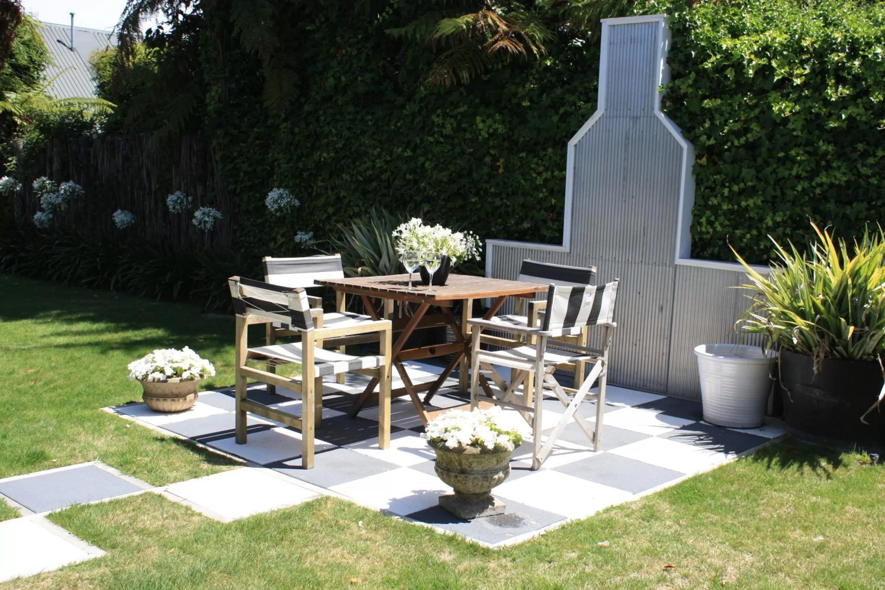 Garden in The Lake Motel